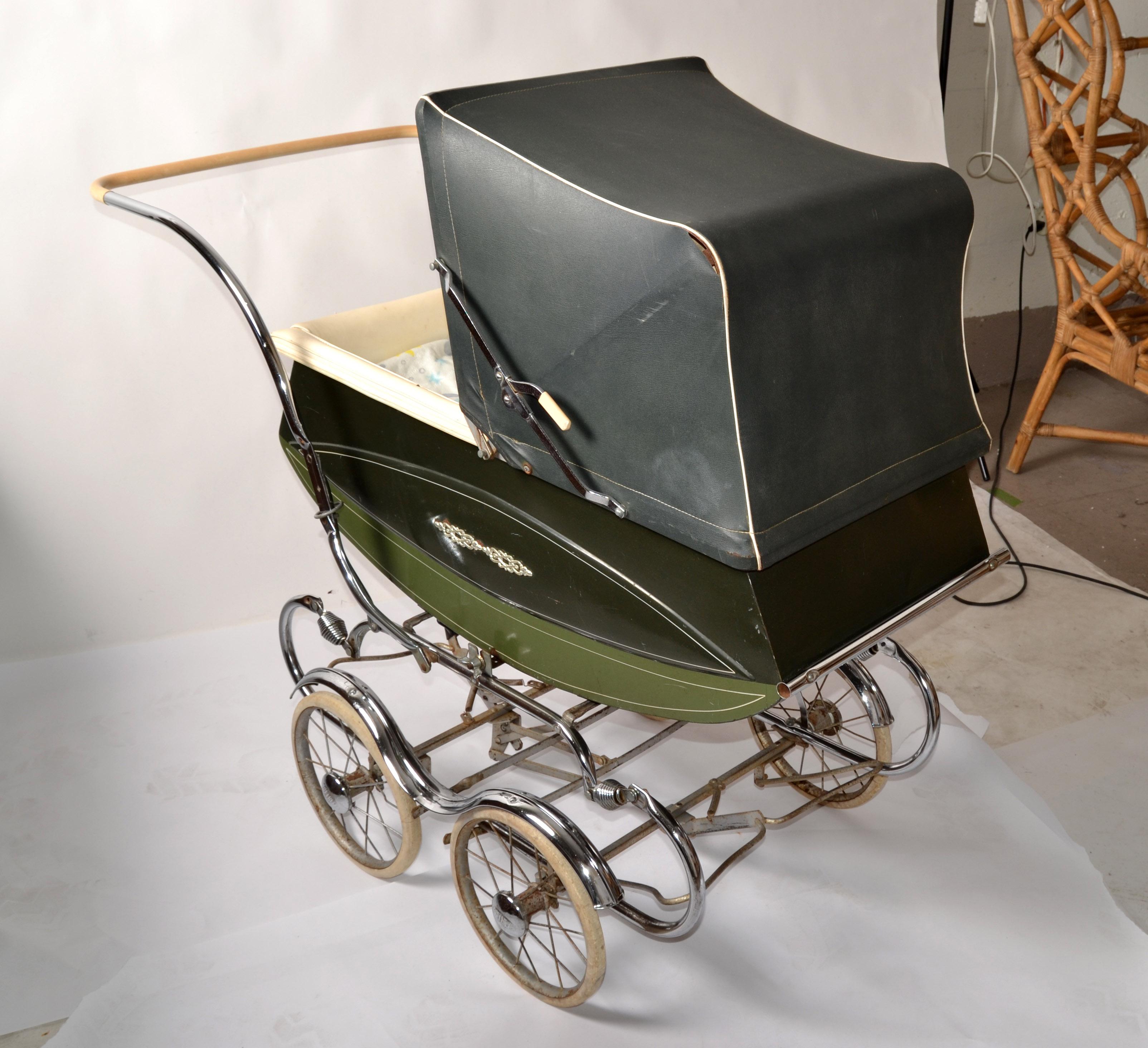 Mid-20th Century 1950s English Bilt-Rite Park Avenue Baby Carriage Chrome Pram Stroller Buggy For Sale