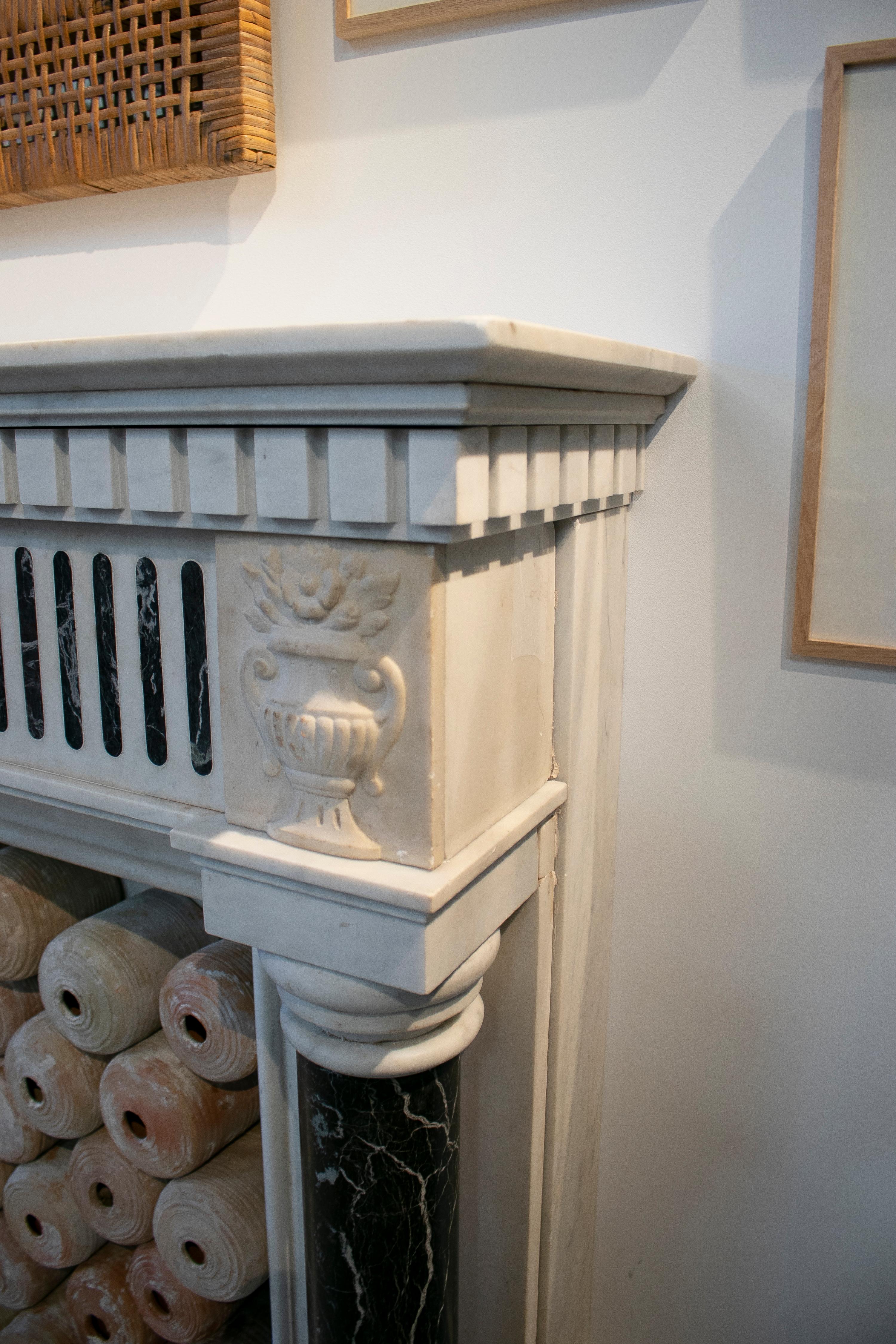 1950s English Hand Carved Marble Fireplace with Ionic Columns For Sale 4