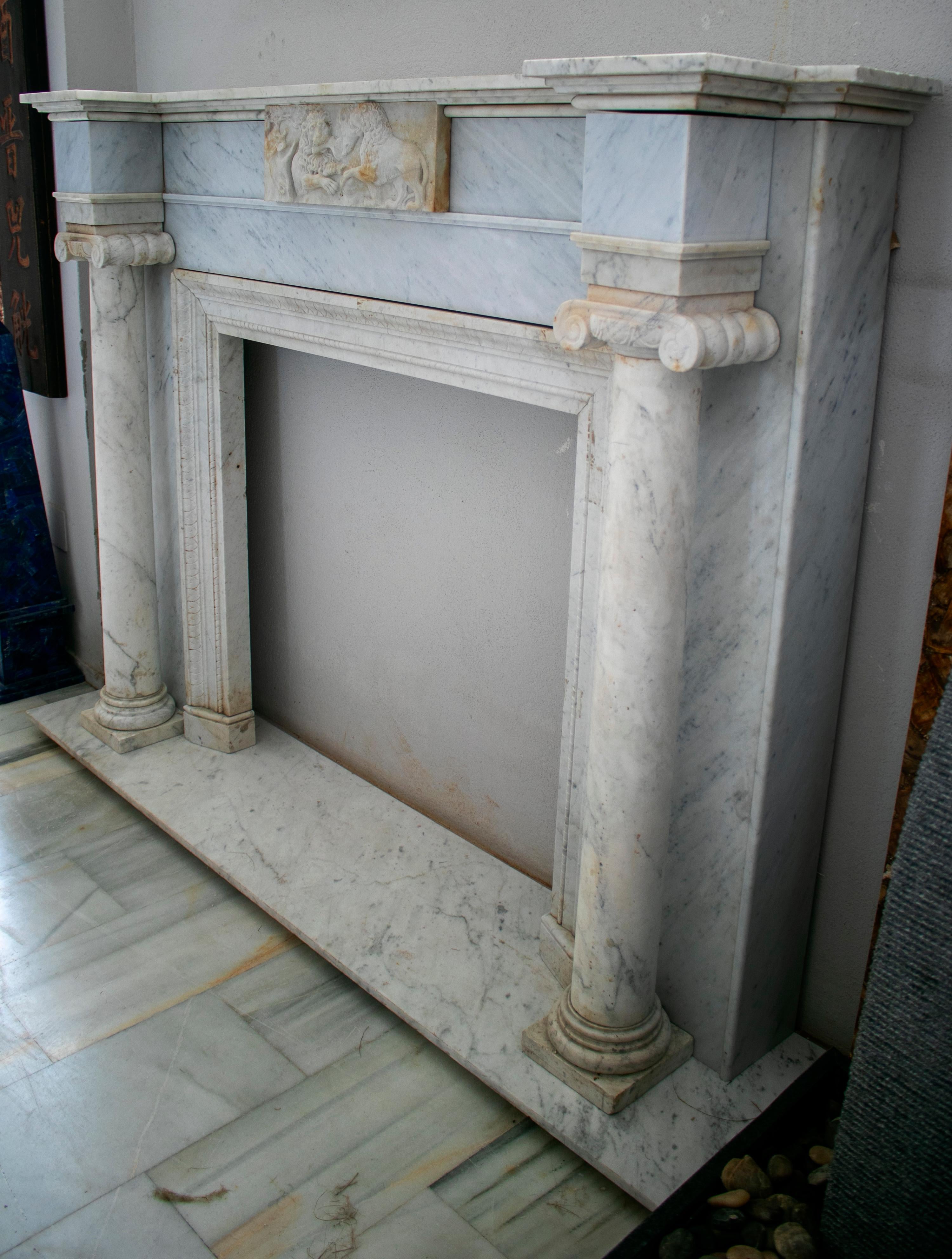 1950s English Hand Carved Marble Fireplace with Ionic Columns In Good Condition For Sale In Marbella, ES