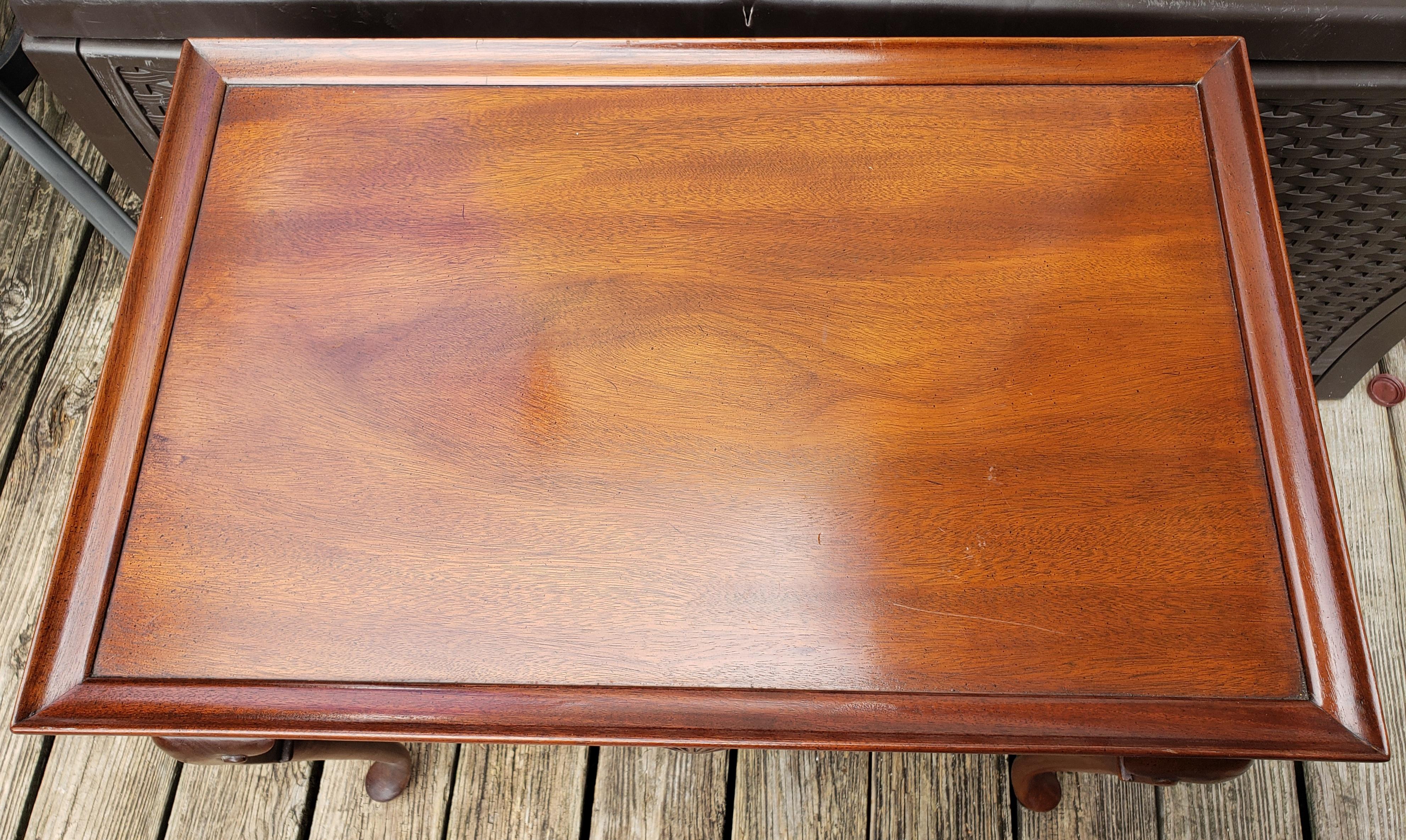 1950s English Mahogany Queen Anne Tray Top Tea Table by Hickory Chair Co. For Sale 5