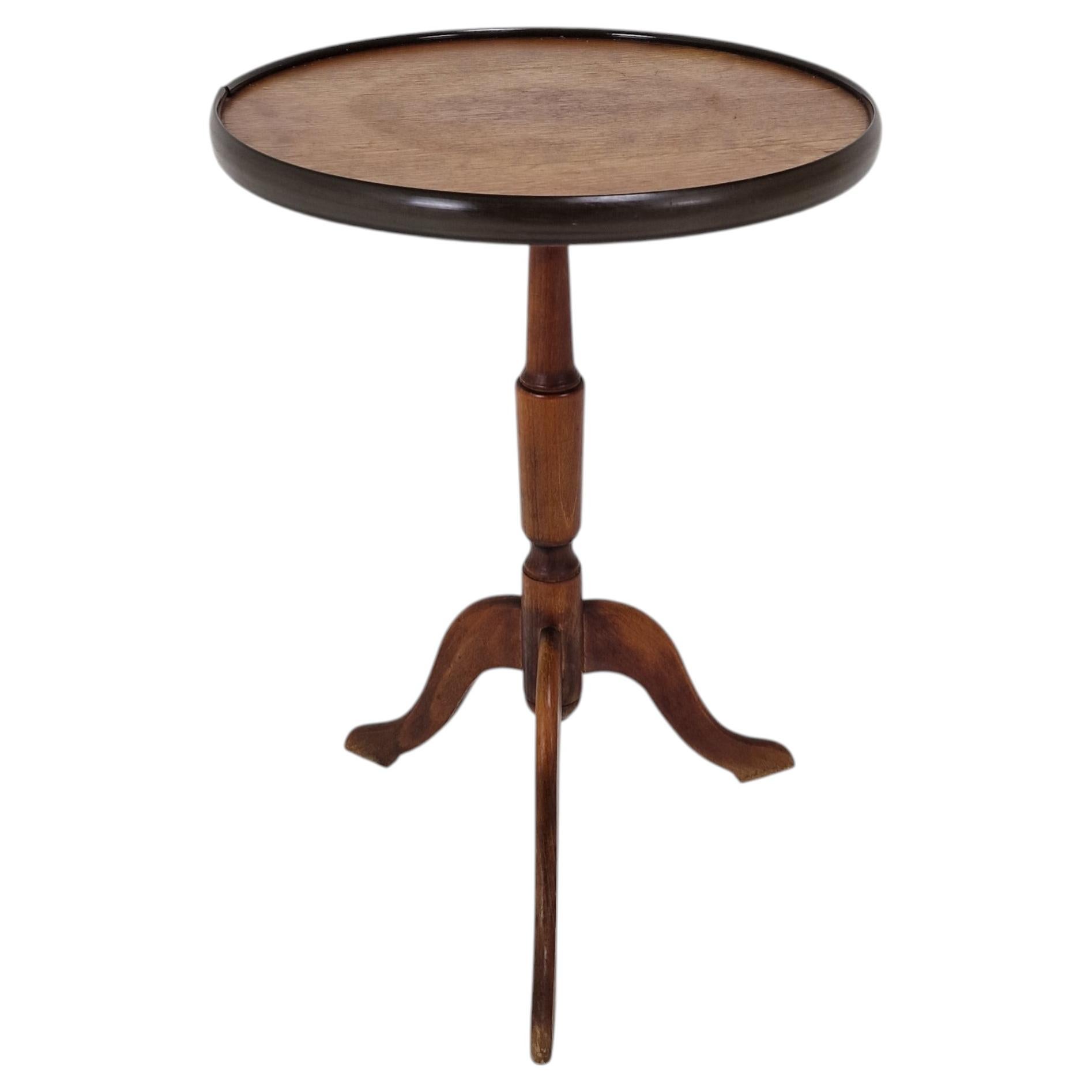 1950s English Mahogany Tripod Table in Georgian Revival Style