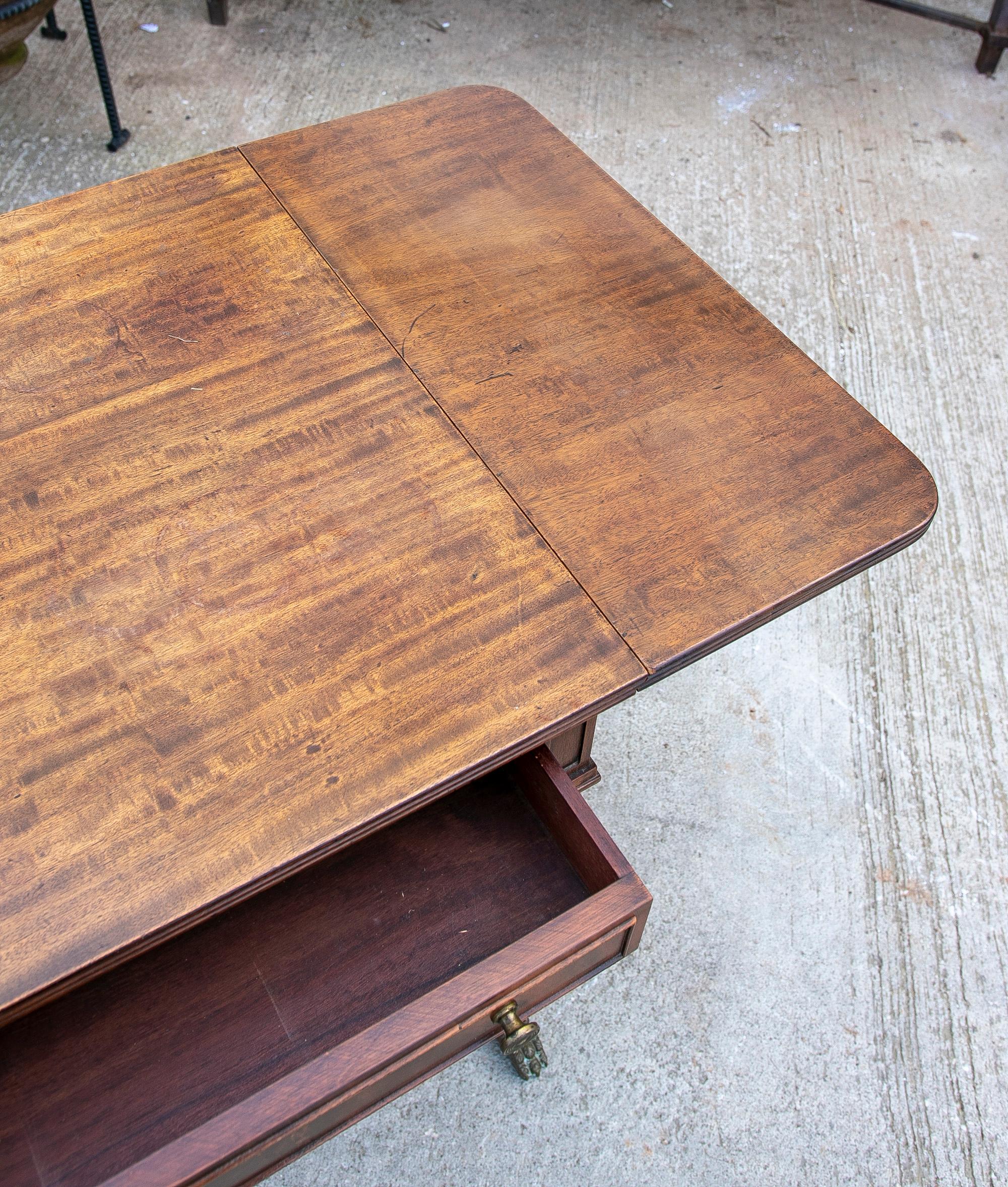1950s English Mahogany Writing Desk with Drawers For Sale 12