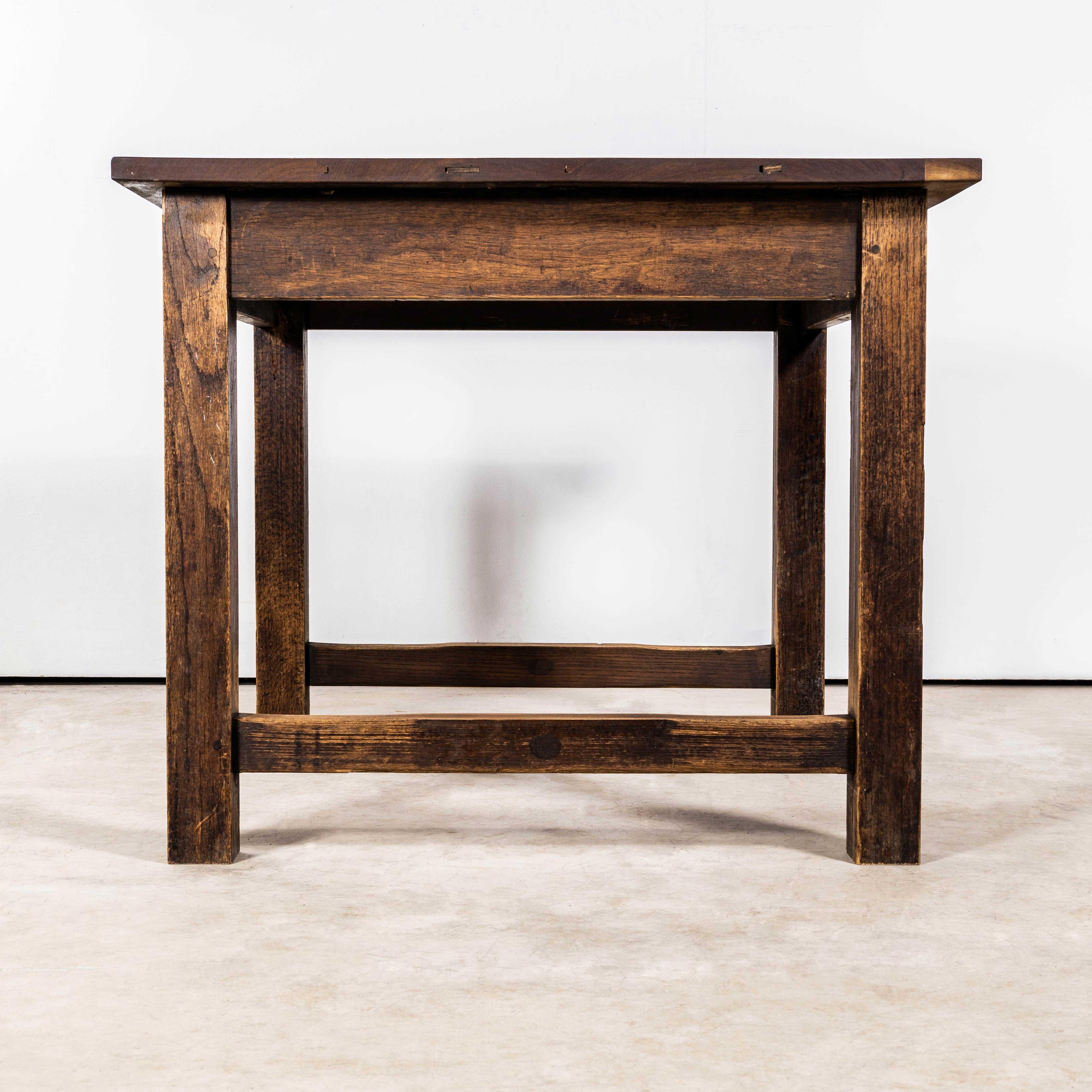 Mesa de laboratorio escolar inglesa de roble e iroko de los años 50 - Cuadrada Inglés en venta