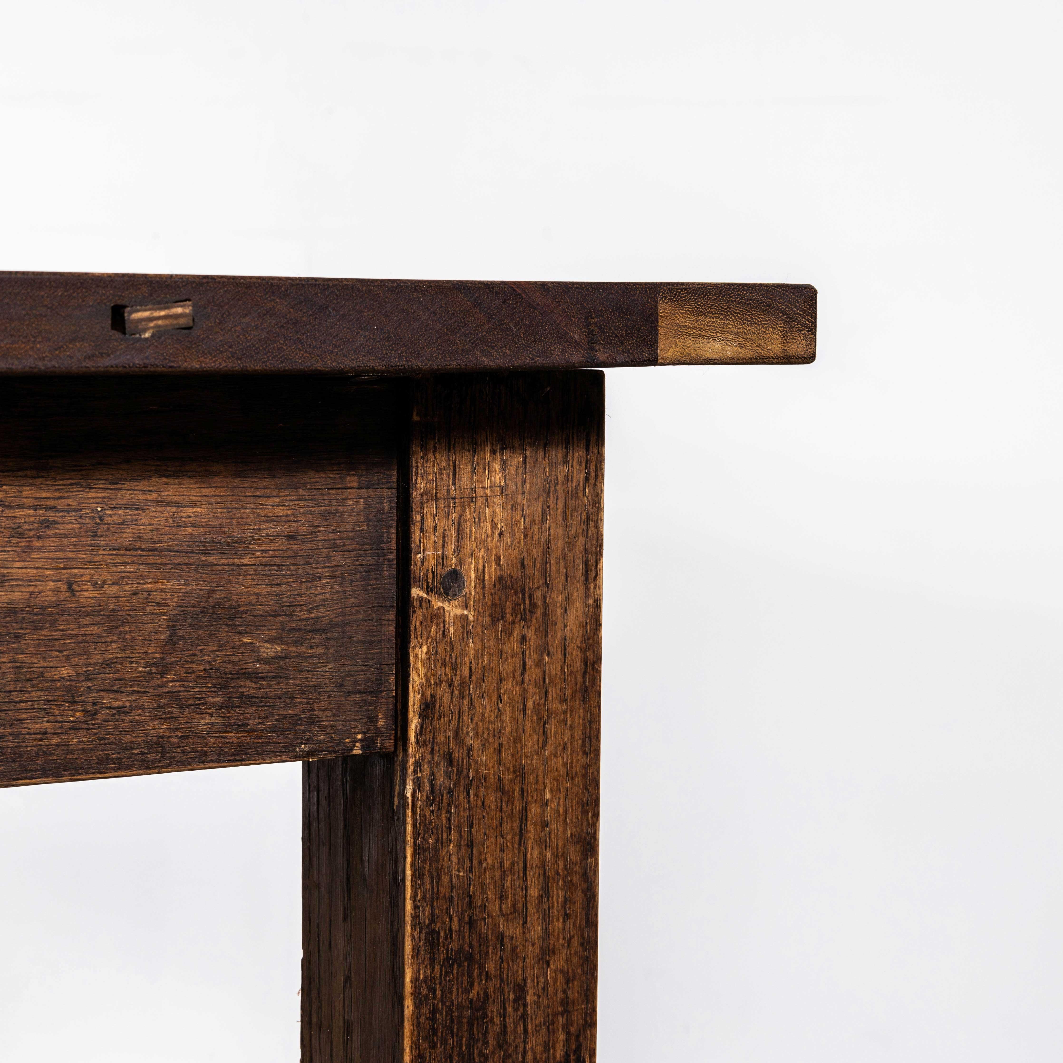 Mesa de laboratorio escolar inglesa de roble e iroko de los años 50 - Cuadrada Madera dura en venta