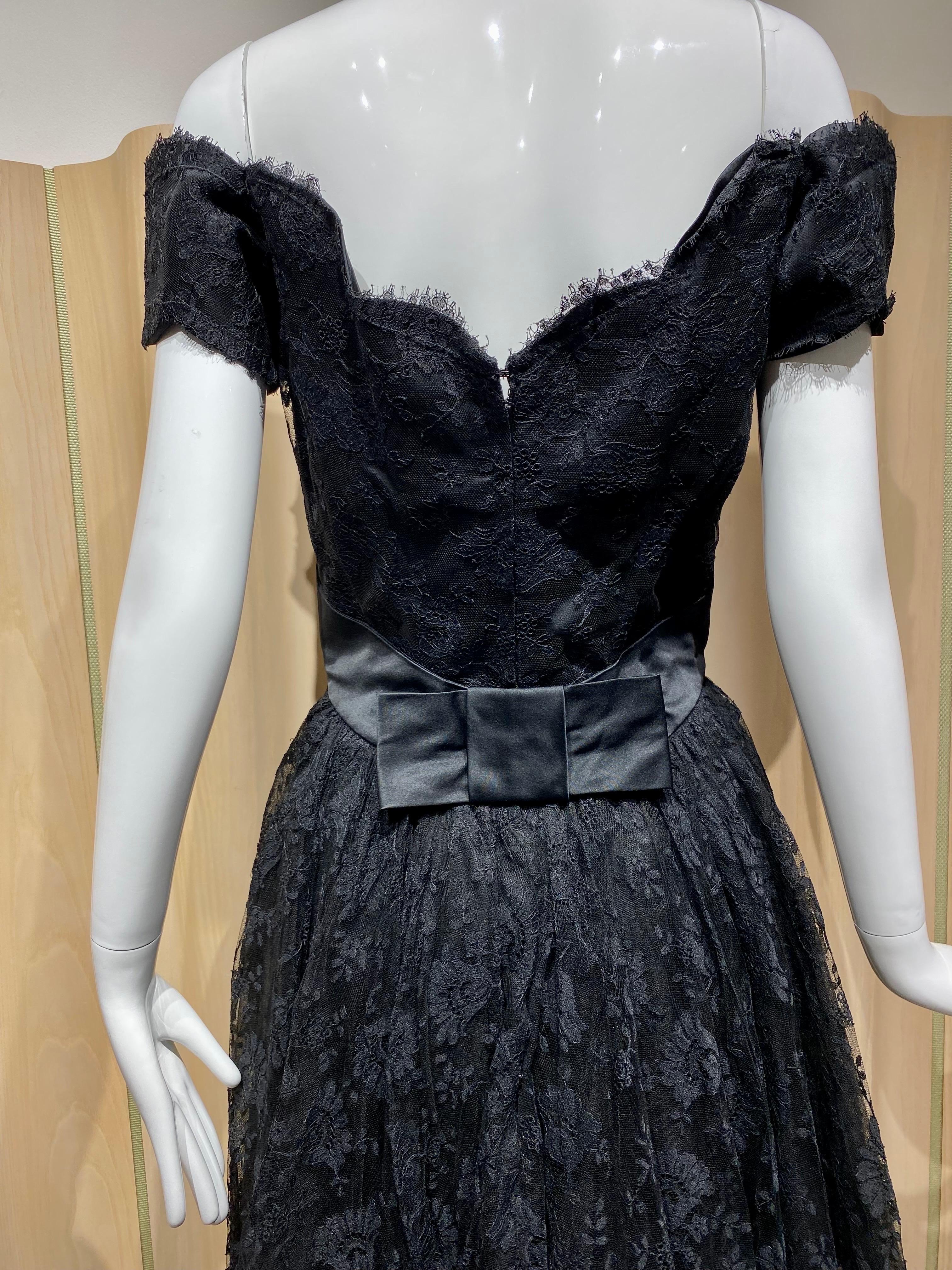 1950s Estevez Black Lace Cocktail Dress In Excellent Condition For Sale In Beverly Hills, CA