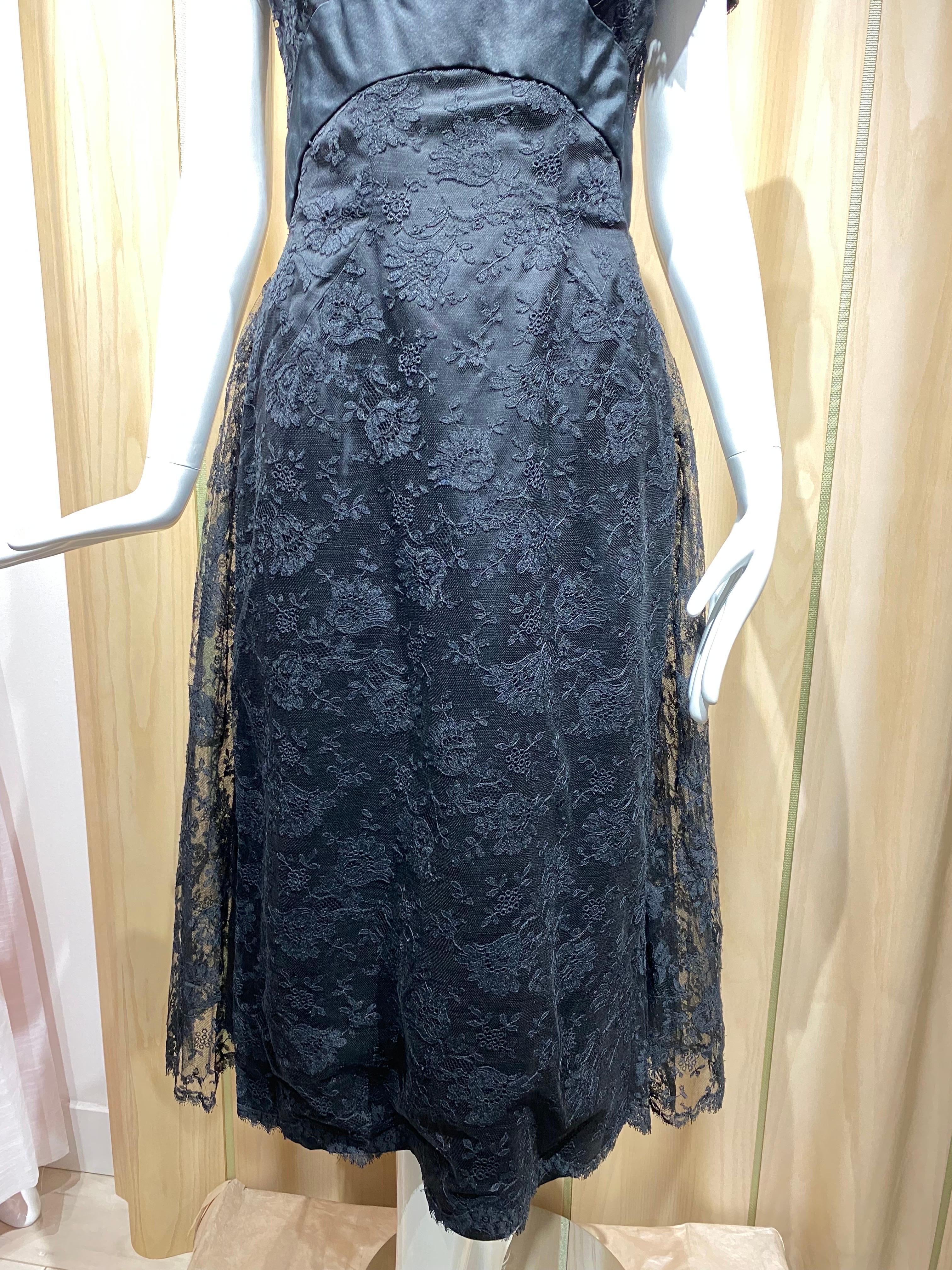 1950s Estevez Black Lace Cocktail Dress For Sale 3