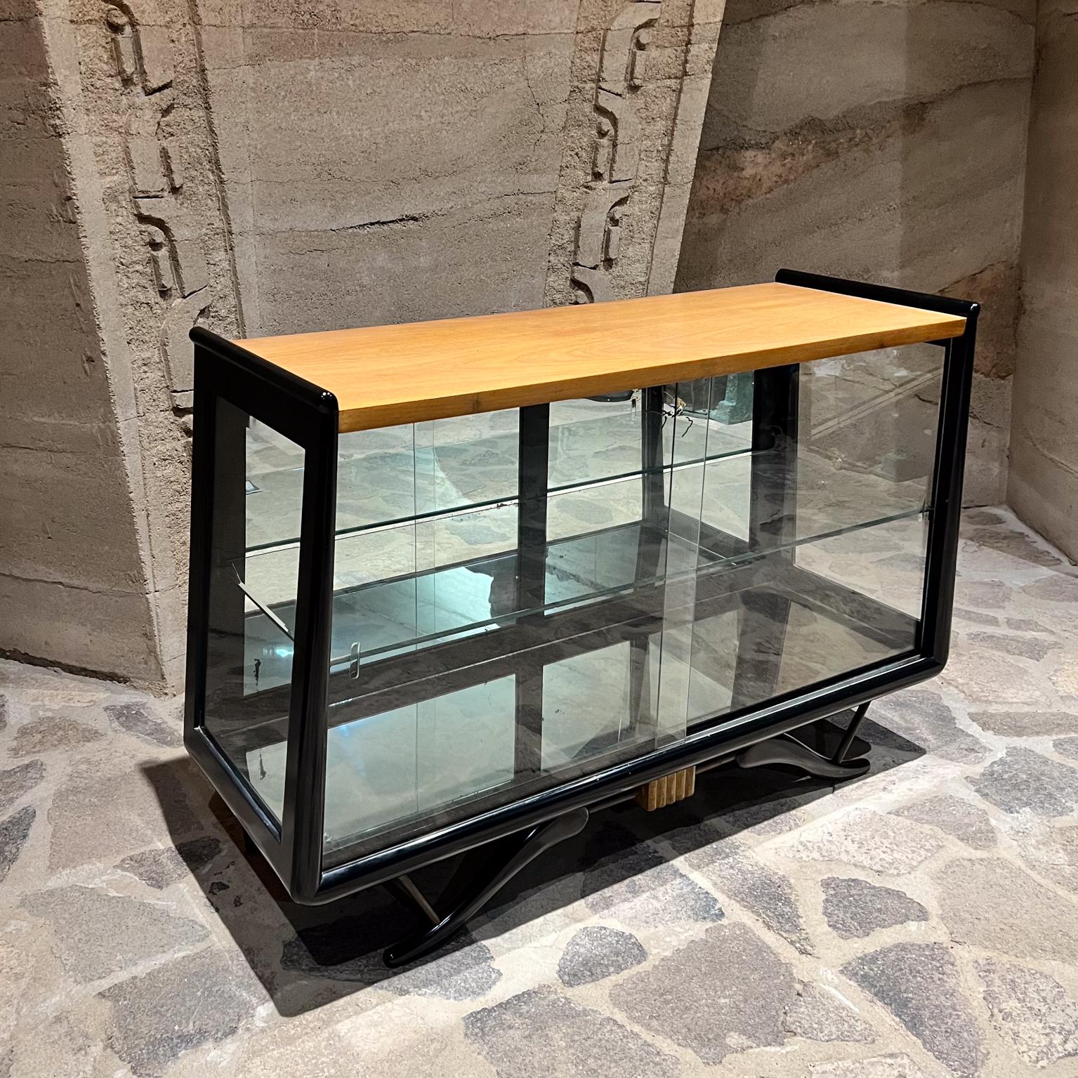 1950s Eugenio Escudero Vitrine Display Cabinet Mexico City Mid Century en vente 3