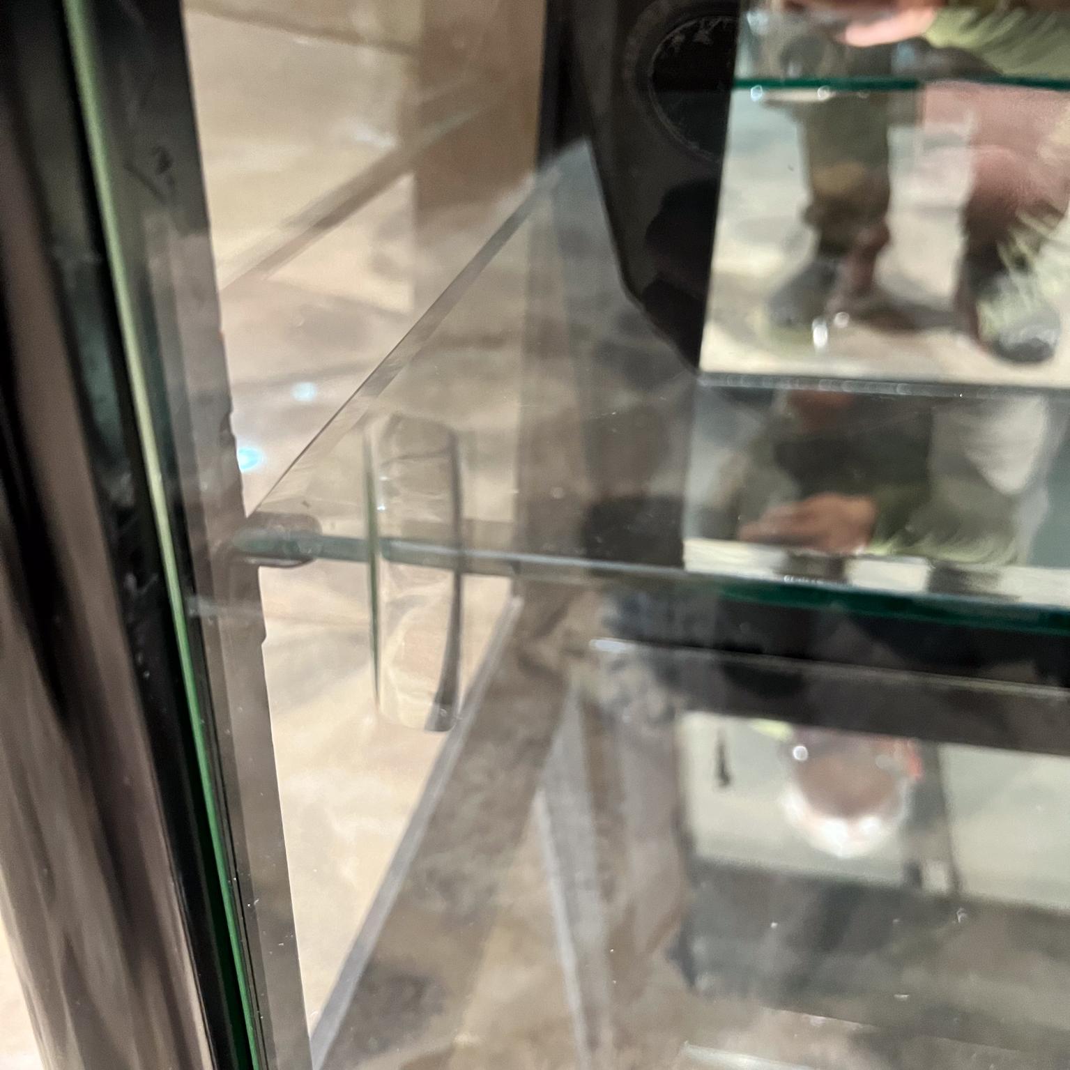 Mexicain 1950s Eugenio Escudero Vitrine Display Cabinet Mexico City Mid Century en vente