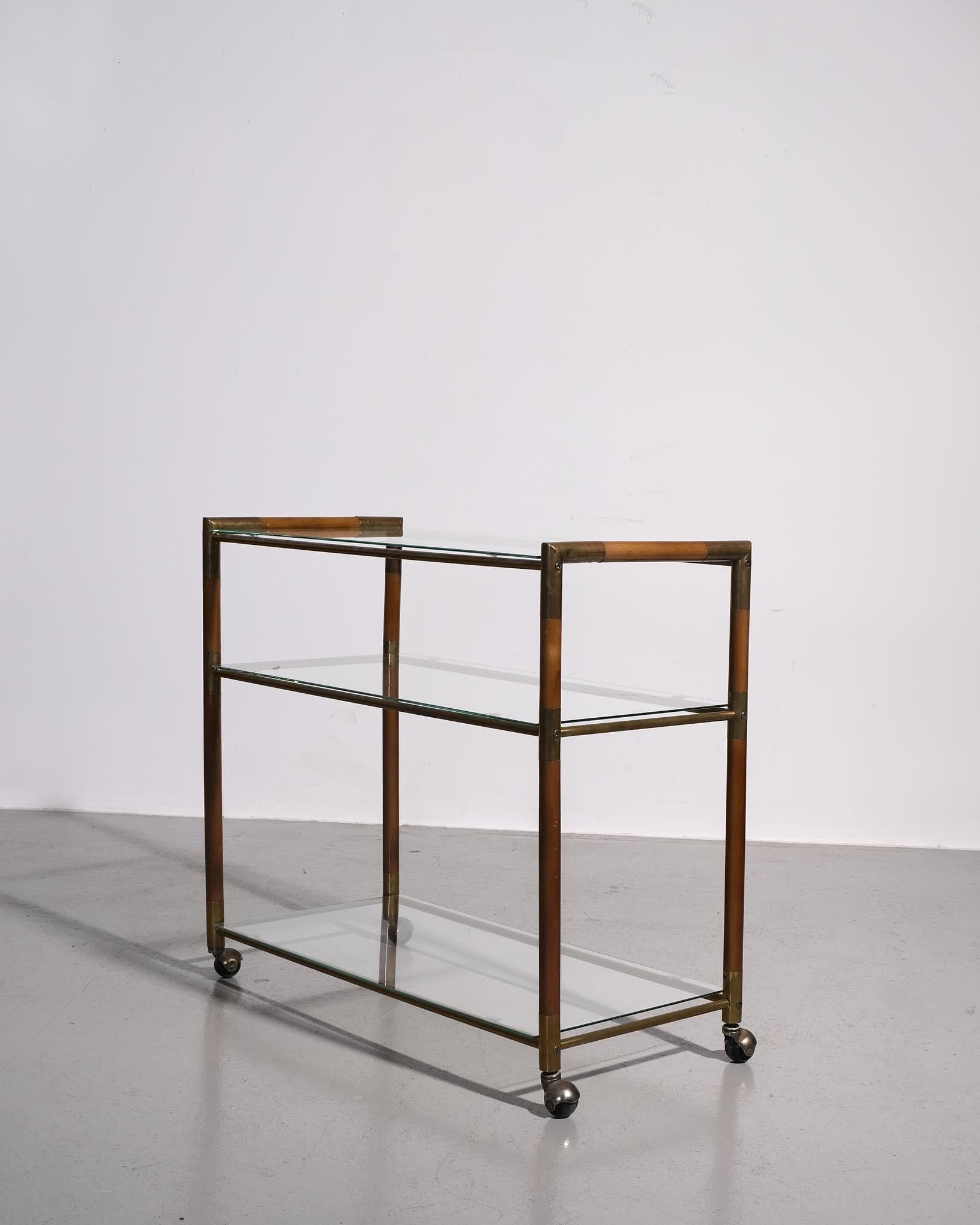 Européen Chariot à boissons en laiton et verre des années 1950 en vente