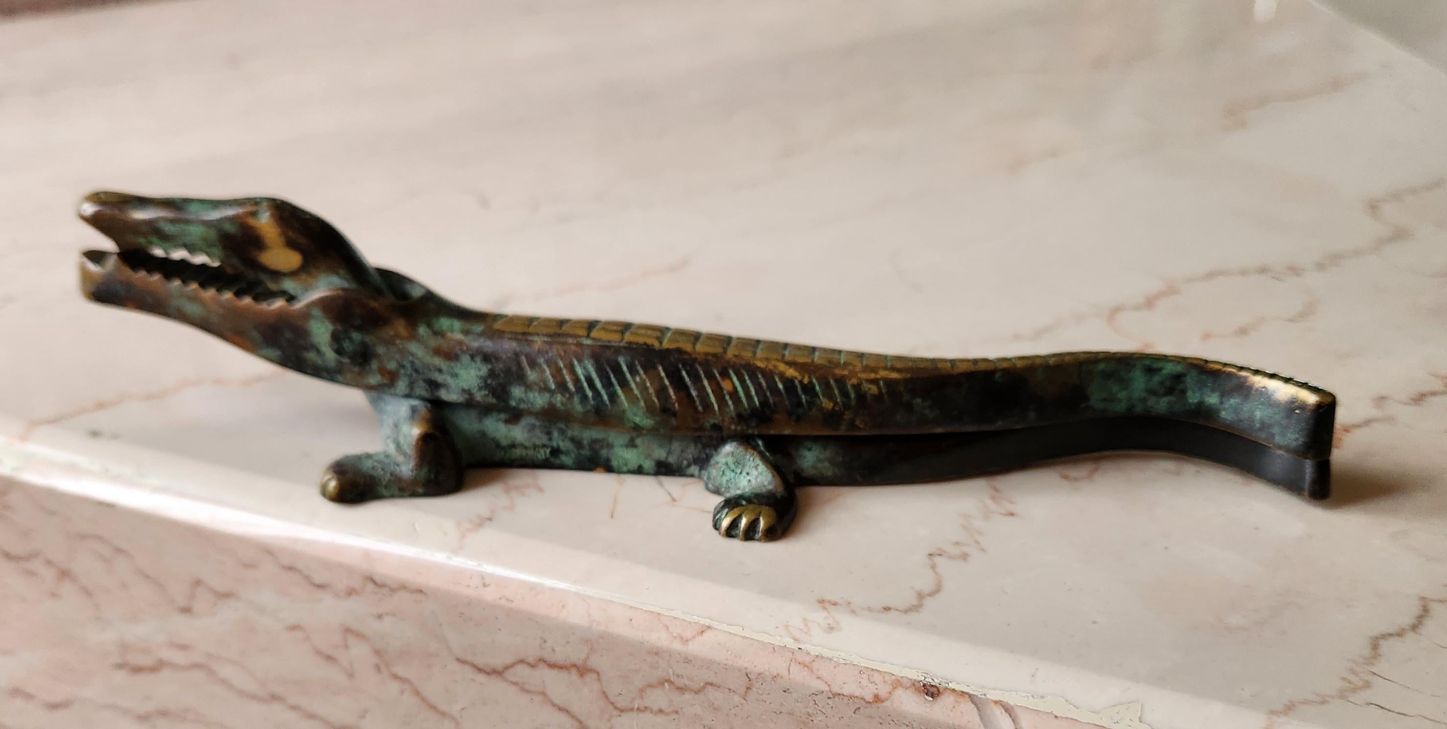Casse-noisette européen des années 1950 en bronze avec crocodile Walter Bosse Style Auböck en vente 9
