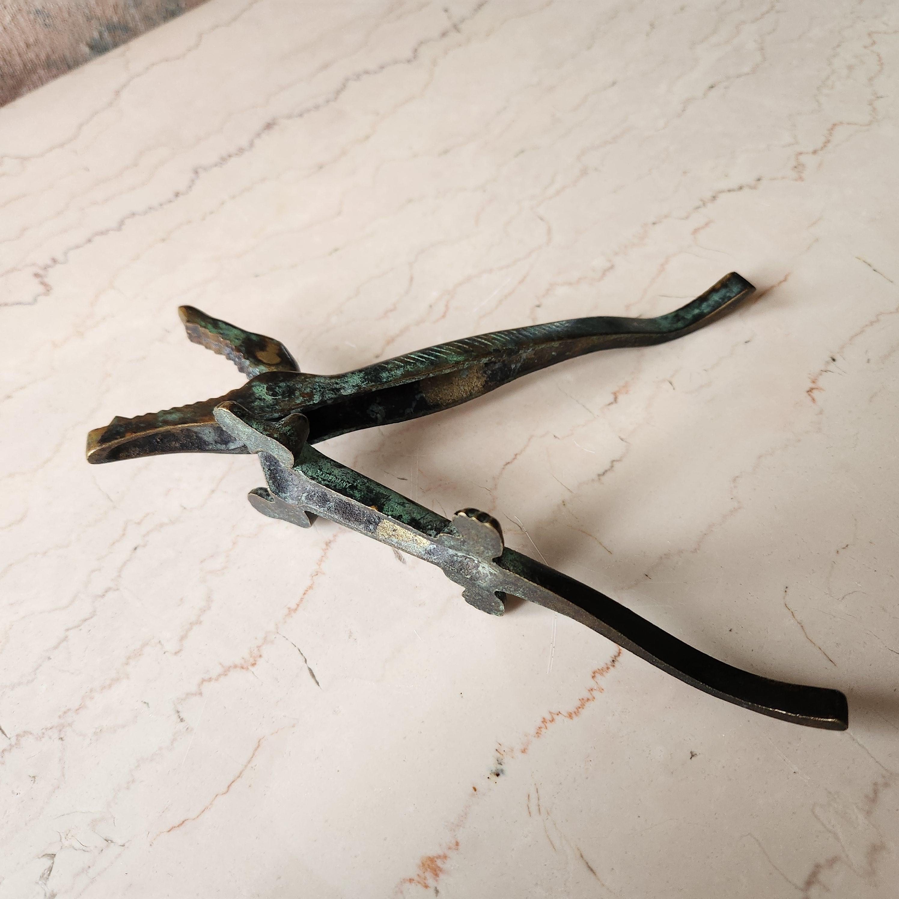 Casse-noisette européen des années 1950 en bronze avec crocodile Walter Bosse Style Auböck en vente 10