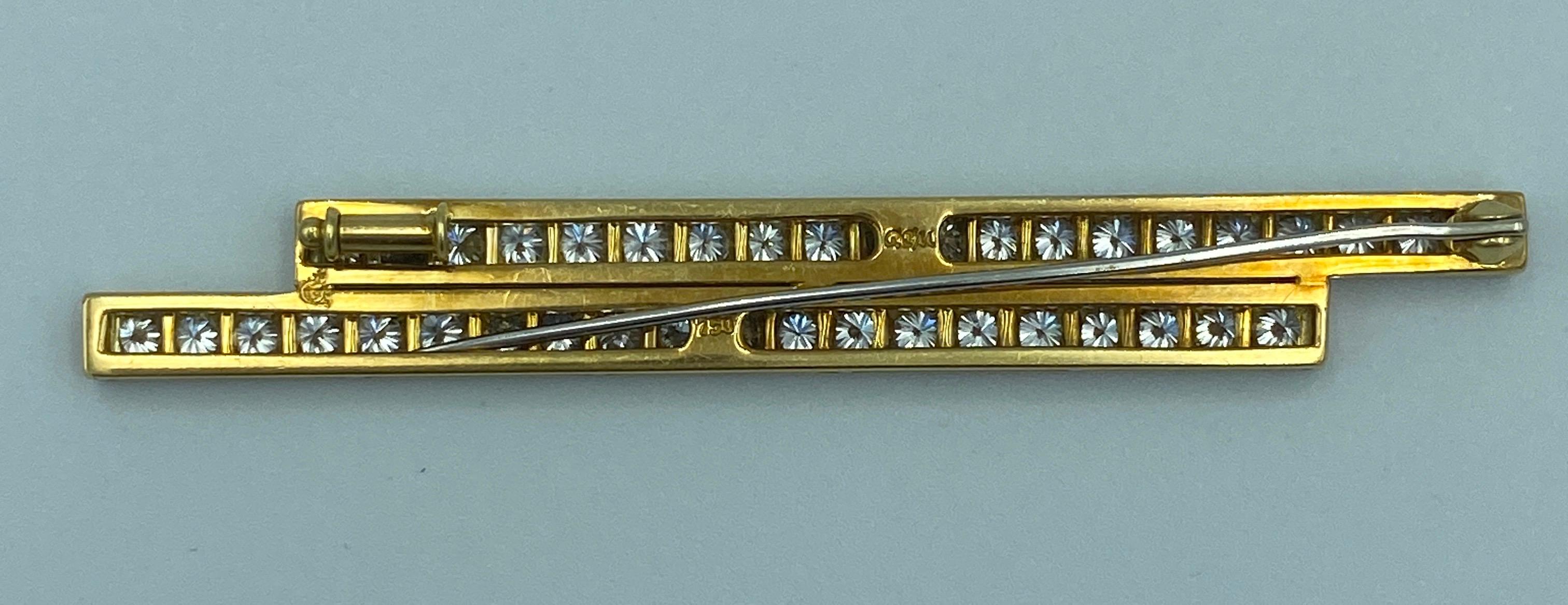 Europäische Brosche aus Platin und 18 Karat Gold mit Diamanten aus den 1950er Jahren im Angebot 1