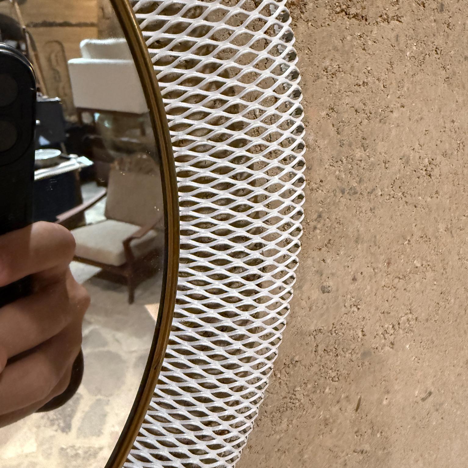 Miroir mural européen en maille des années 1950 Cadre métallique extensible en vente 2