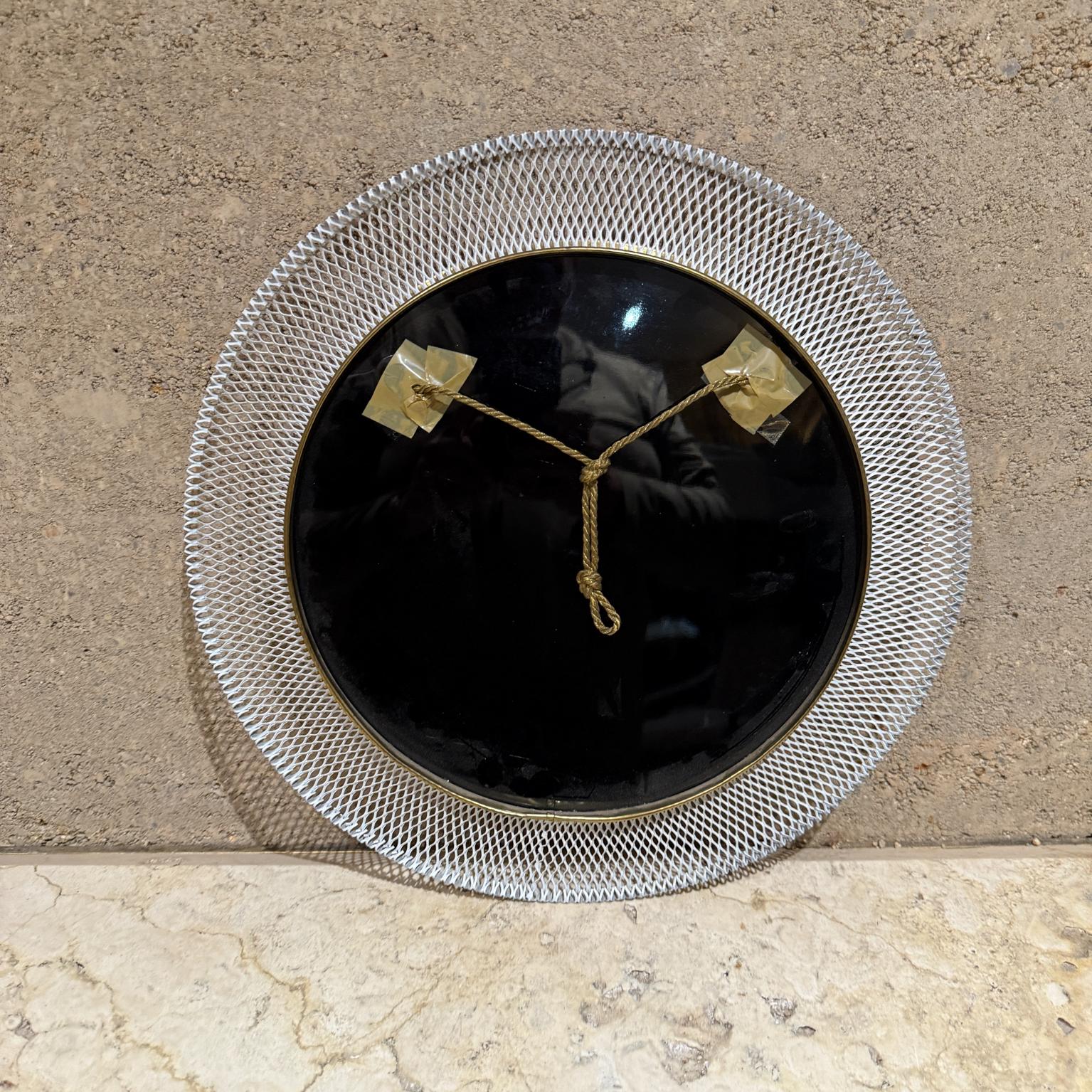 Miroir mural européen en maille des années 1950 Cadre métallique extensible en vente 3