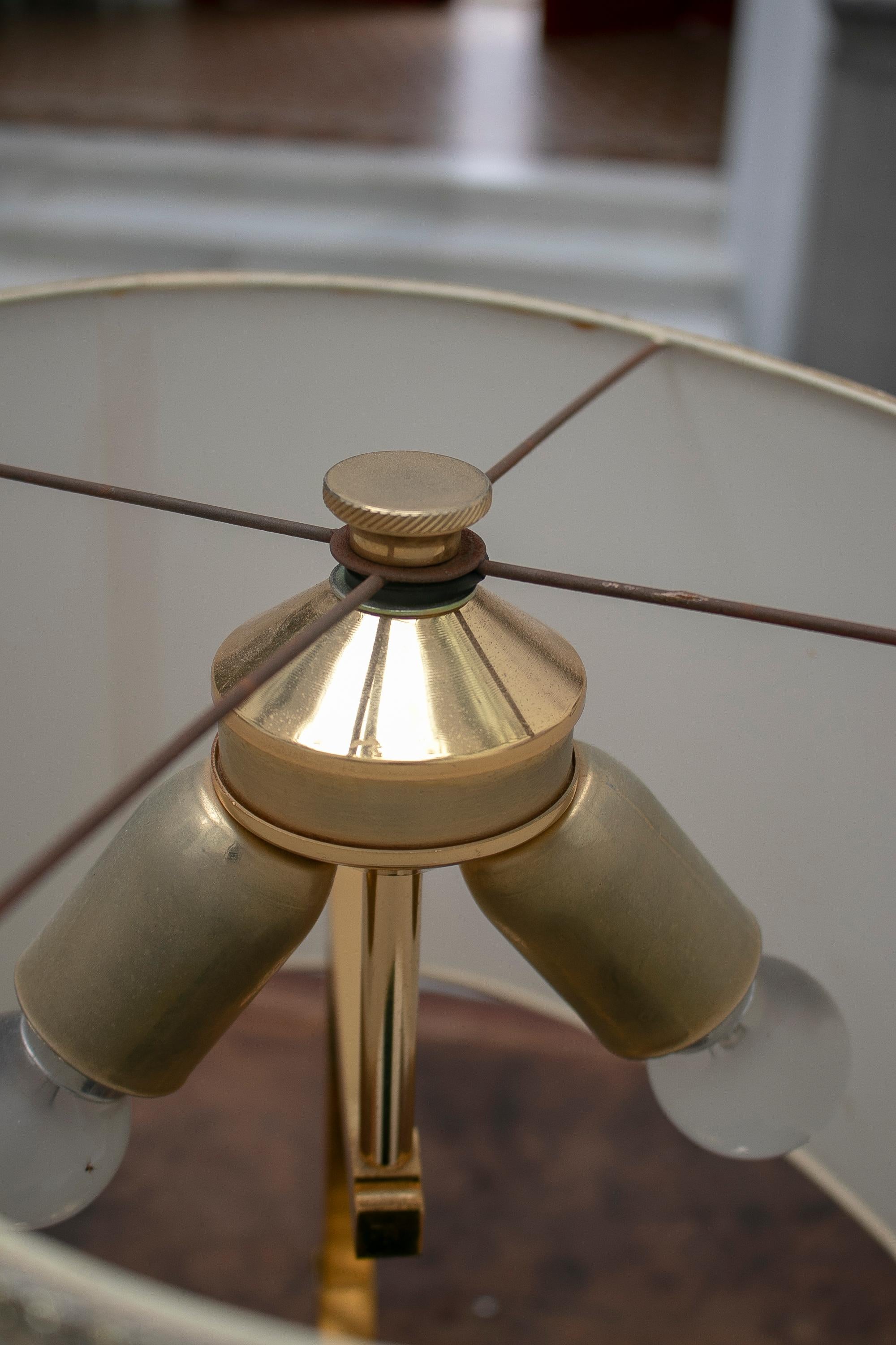 Lampe européenne des années 1950 en terre cuite en forme d'escargot avec base et abat-jour en bronze en vente 4