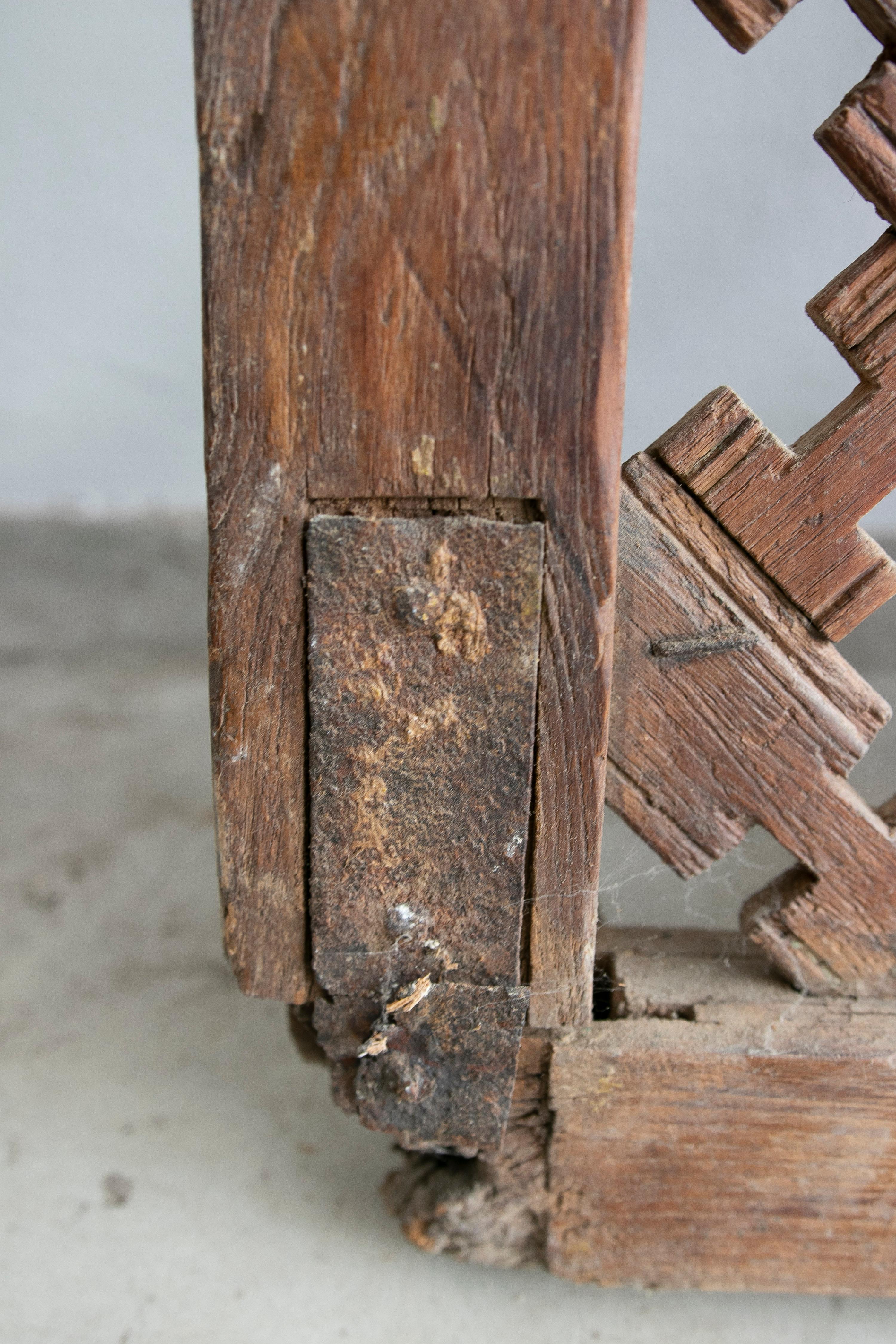 Paravento europeo in legno a reticolo degli anni '50 con strisce intrecciate in ferro in vendita 3