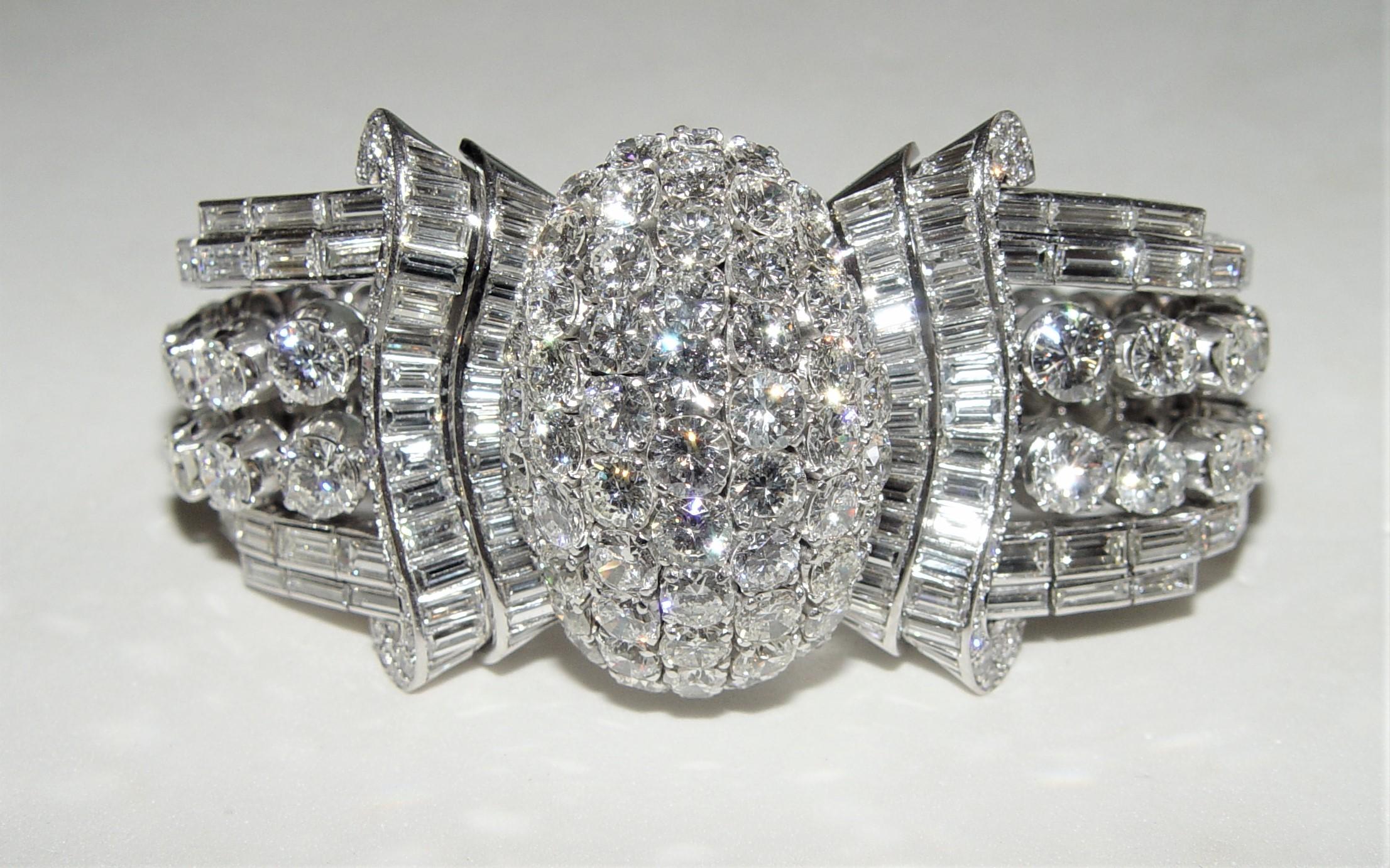 Wunderschönes Diamant-Tennisarmband aus den 1950er Jahren - ein echter Hingucker. Armband Alteuropäische, runde Diamanten im Brillant- und Baguetteschliff. Diamanten sind gut in Farbe und Klarheit abgestimmt - F-G-H in Farbe und VS in Klarheit