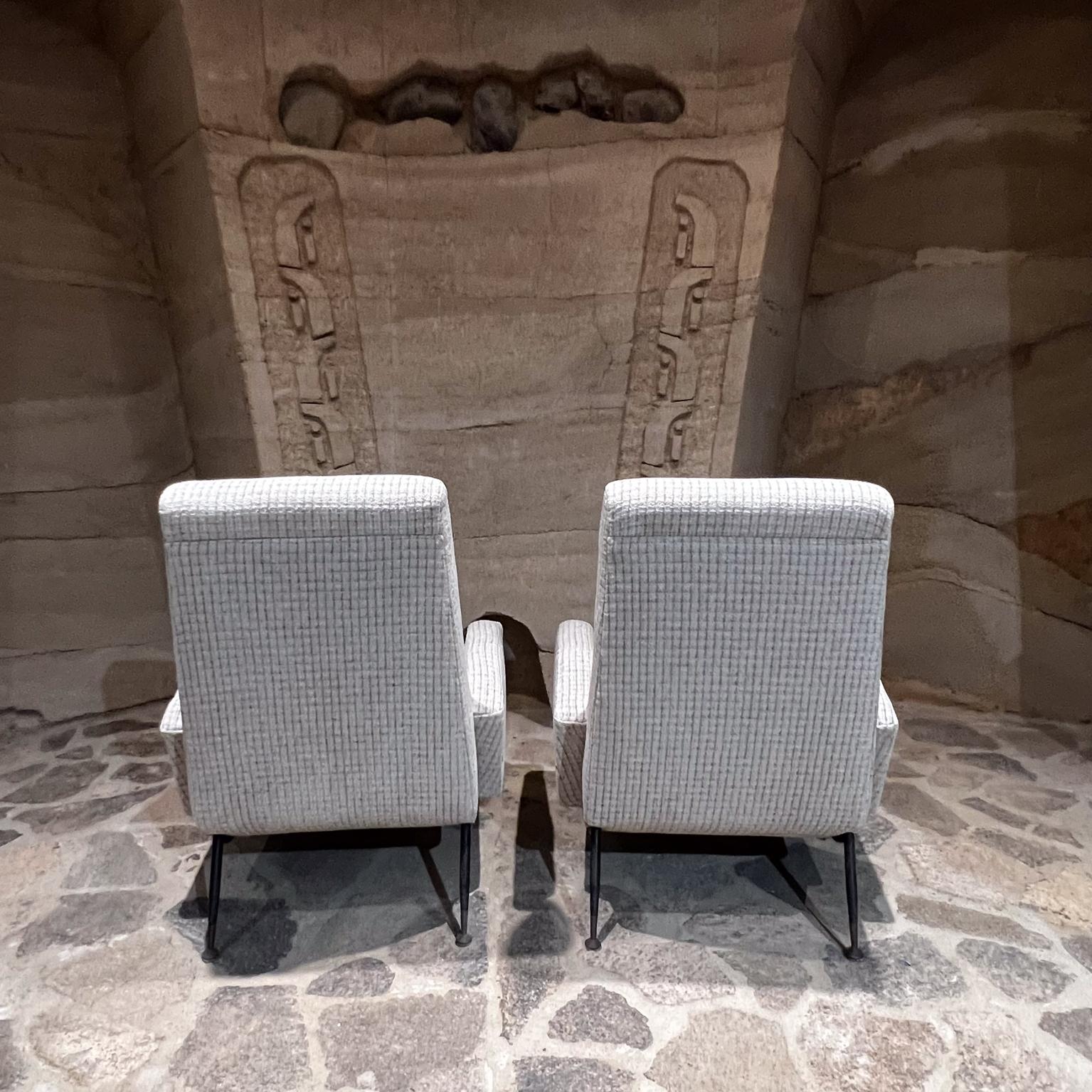 1950s Exquisite Italian Lounge Chairs Style Gastone Rinaldi by Vico Magistretti en vente 3