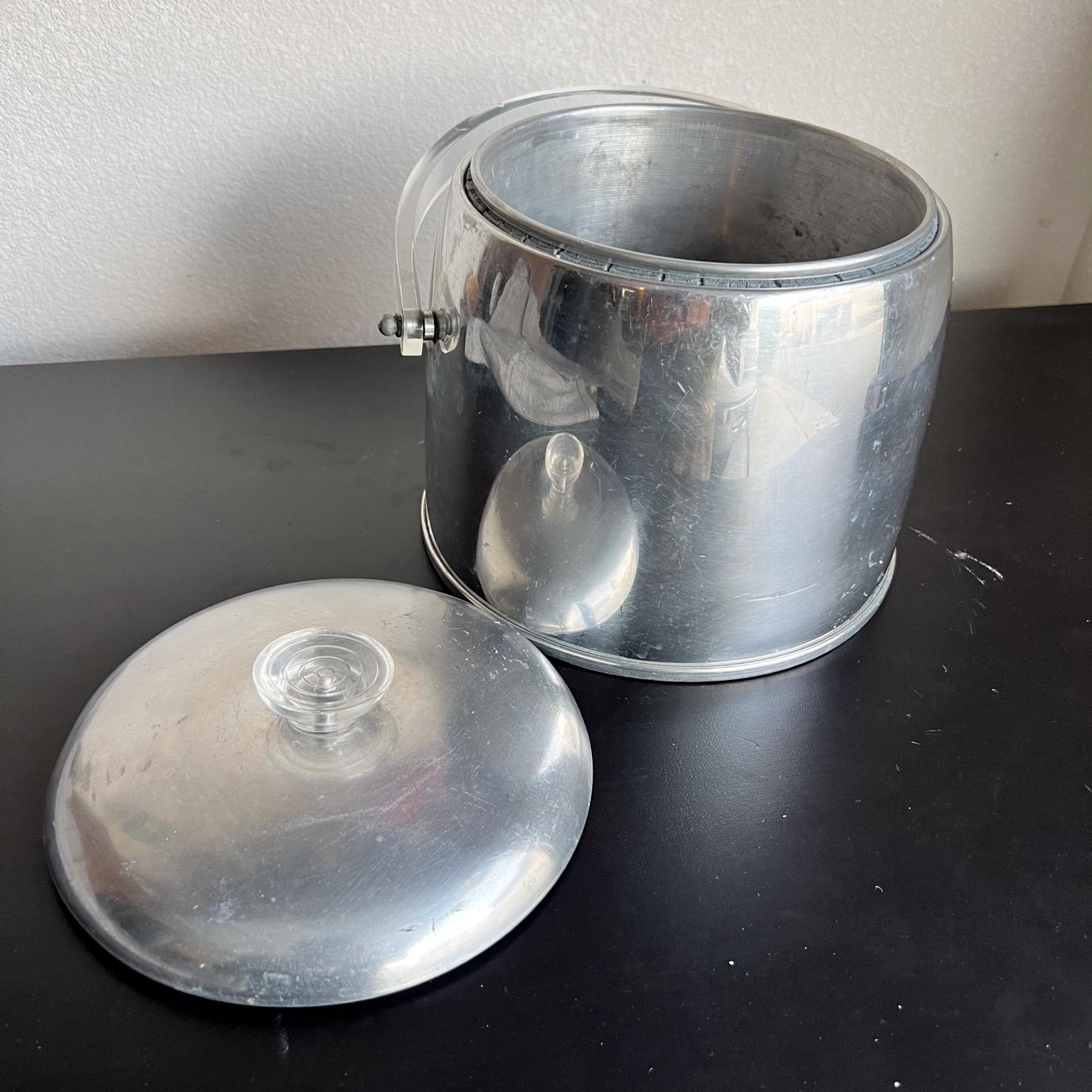 1950s Fabulous Ice Bucket by Kromex Lucite & Aluminum For Sale 4