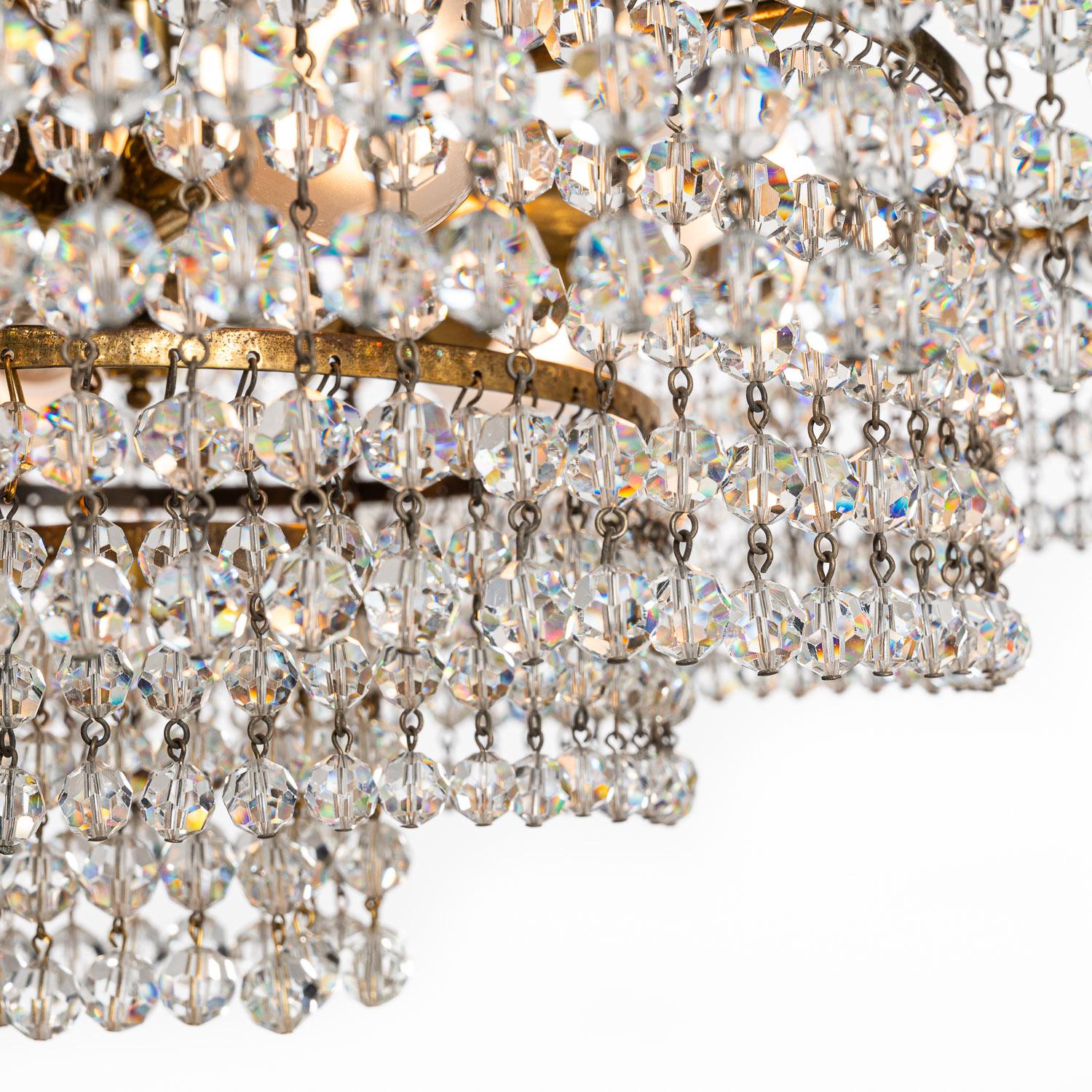 1950s Faceted Crystal Glass and Brass Chandelier attributed to Lobmeyr For Sale 3