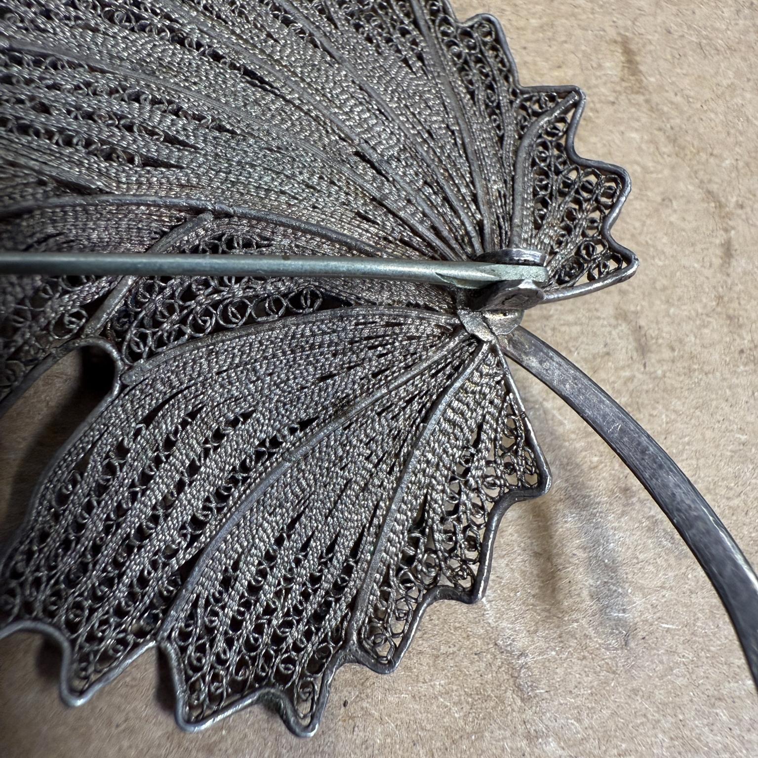 1950s Filigree Fine Spun Sterling Silver Leaf Brooch For Sale 1