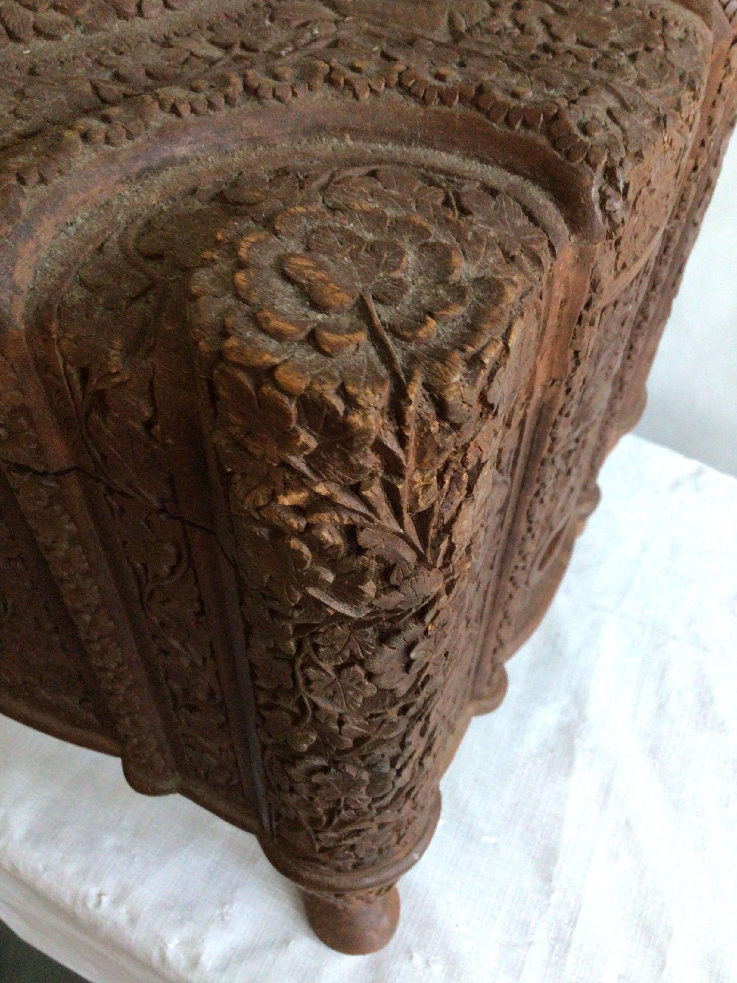 1950s Fine And Densely Carved Anglo-Indian Style Box For Sale 11
