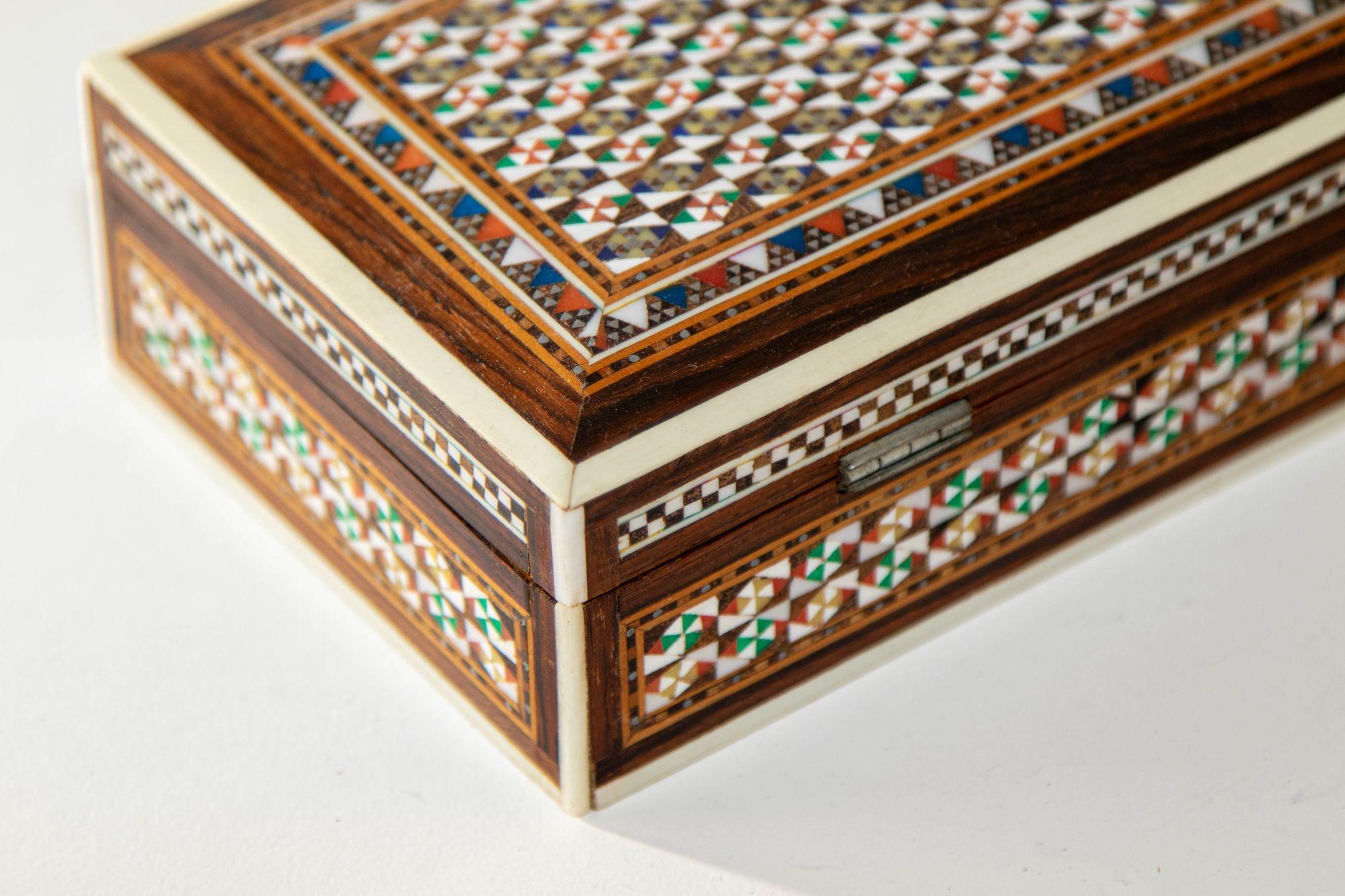 1950s Fine Handcrafted Syrian Mother-of-Pearl Inlay Box 1