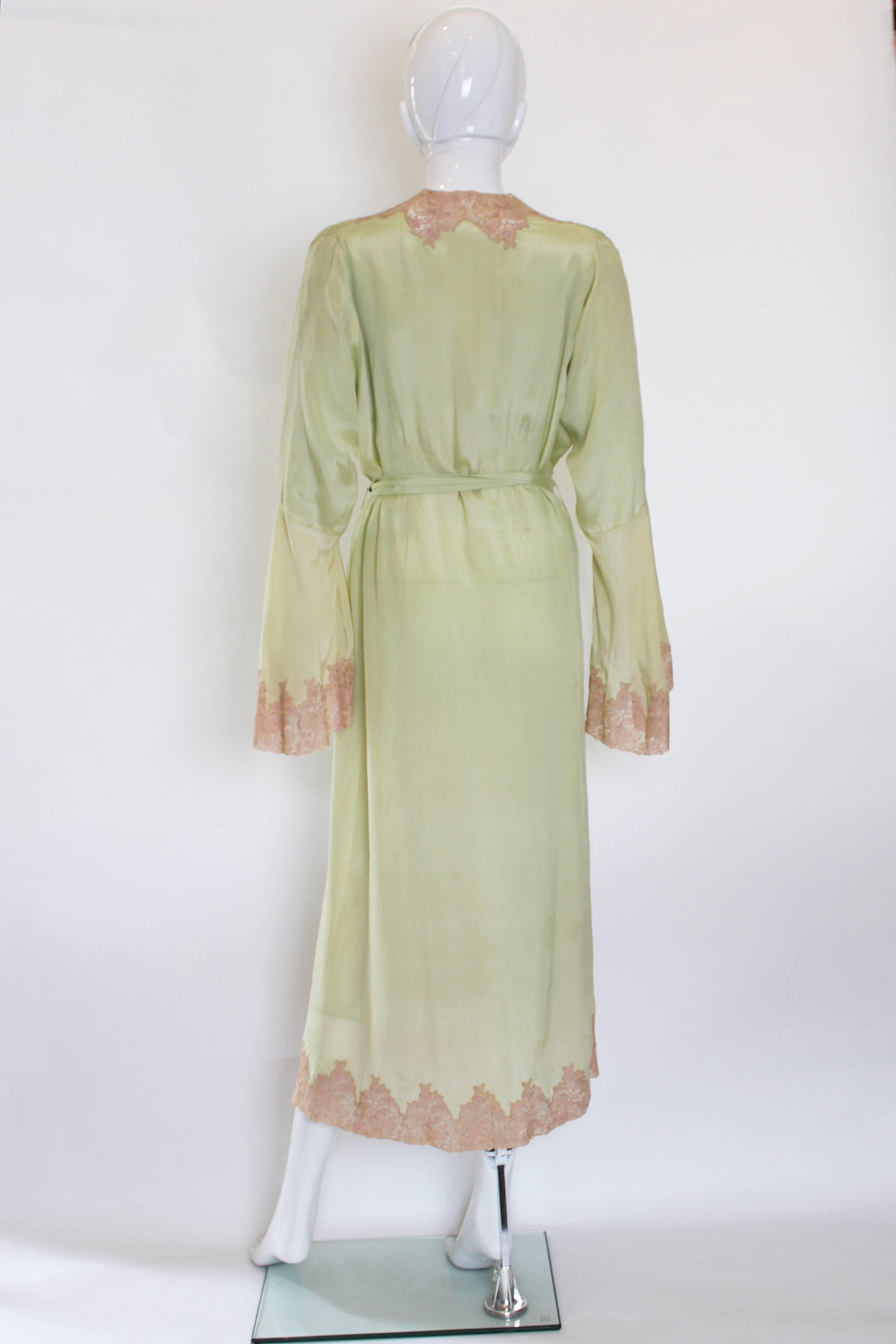 Beige 1950s Fine Silk Dressing Gown