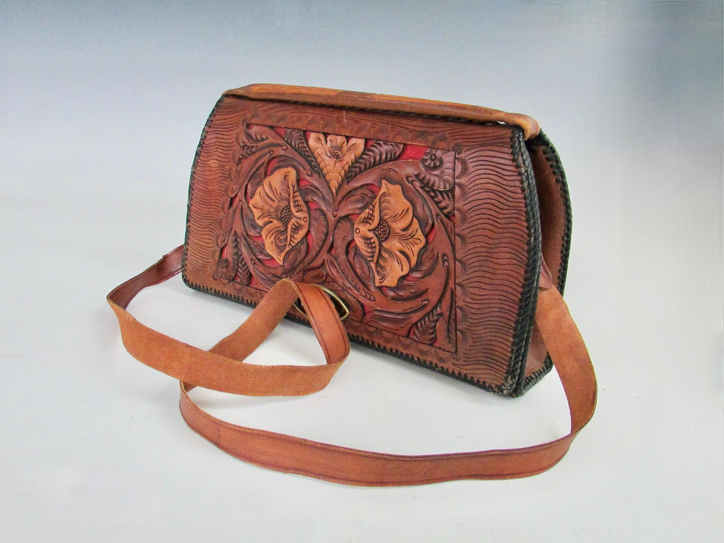 1950s fine Tooled Leather Western Theme Ladies Handbag Purse For Sale 5