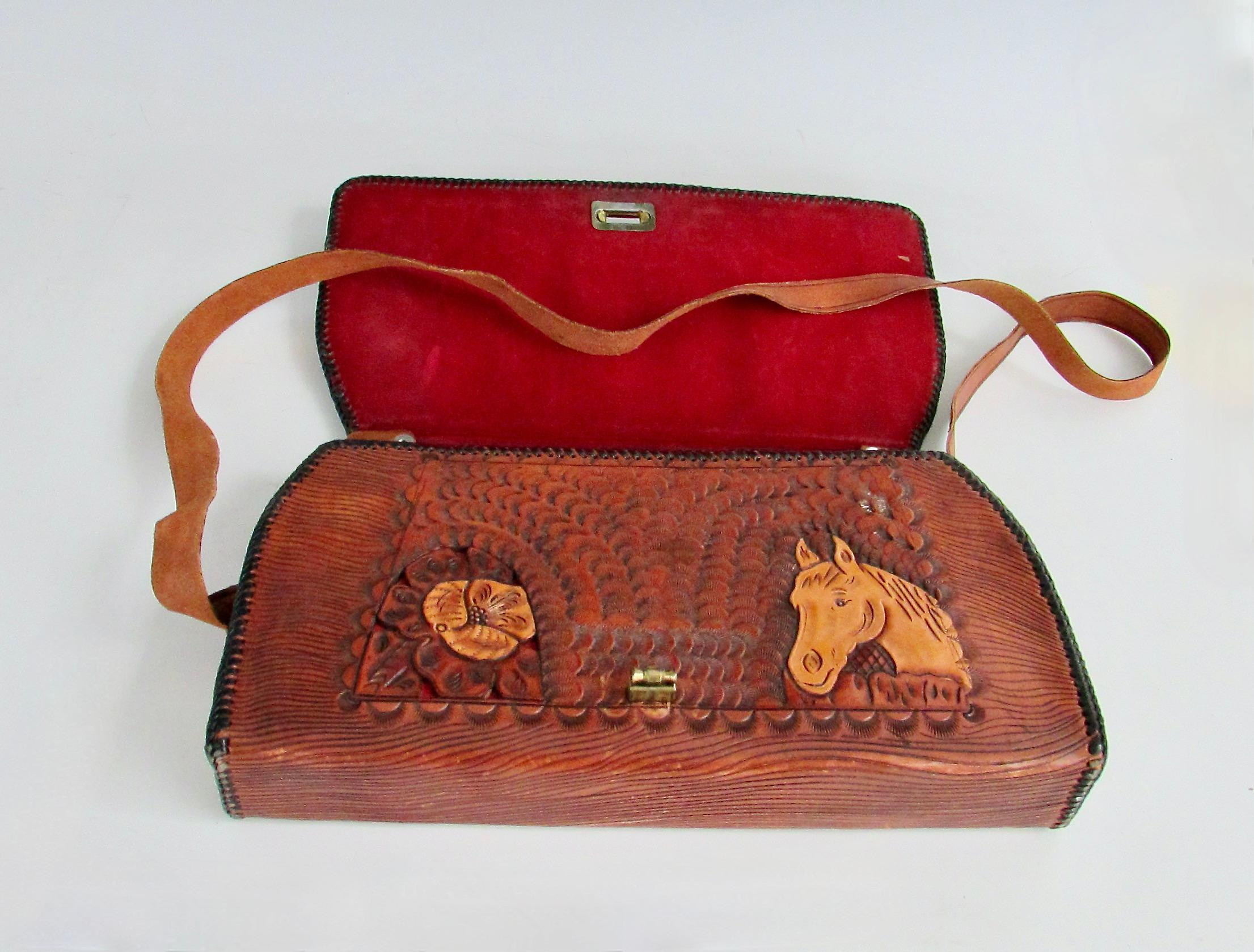 1950s fine Tooled Leather Western Theme Ladies Handbag Purse For Sale 7