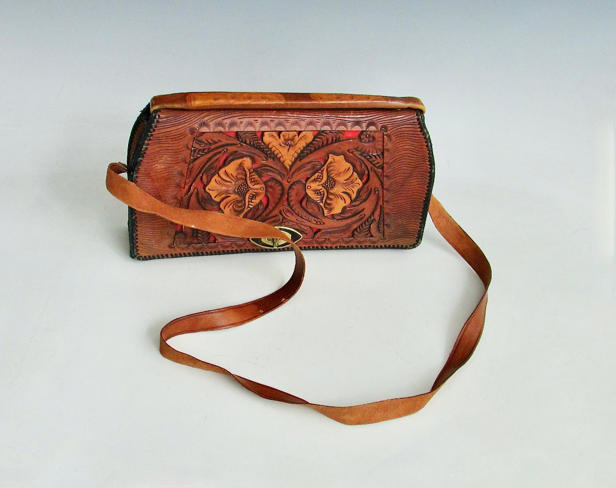 1950s fine Tooled Leather Western Theme Ladies Handbag Purse For Sale 9