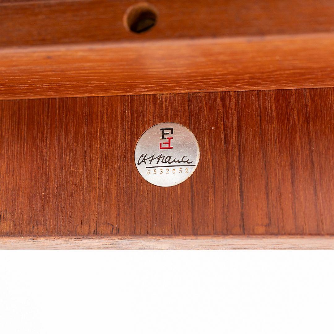 Moderne 1950 Finn Juhls for France & Son 500 Series Table d'appoint ou de chevet en teck en vente
