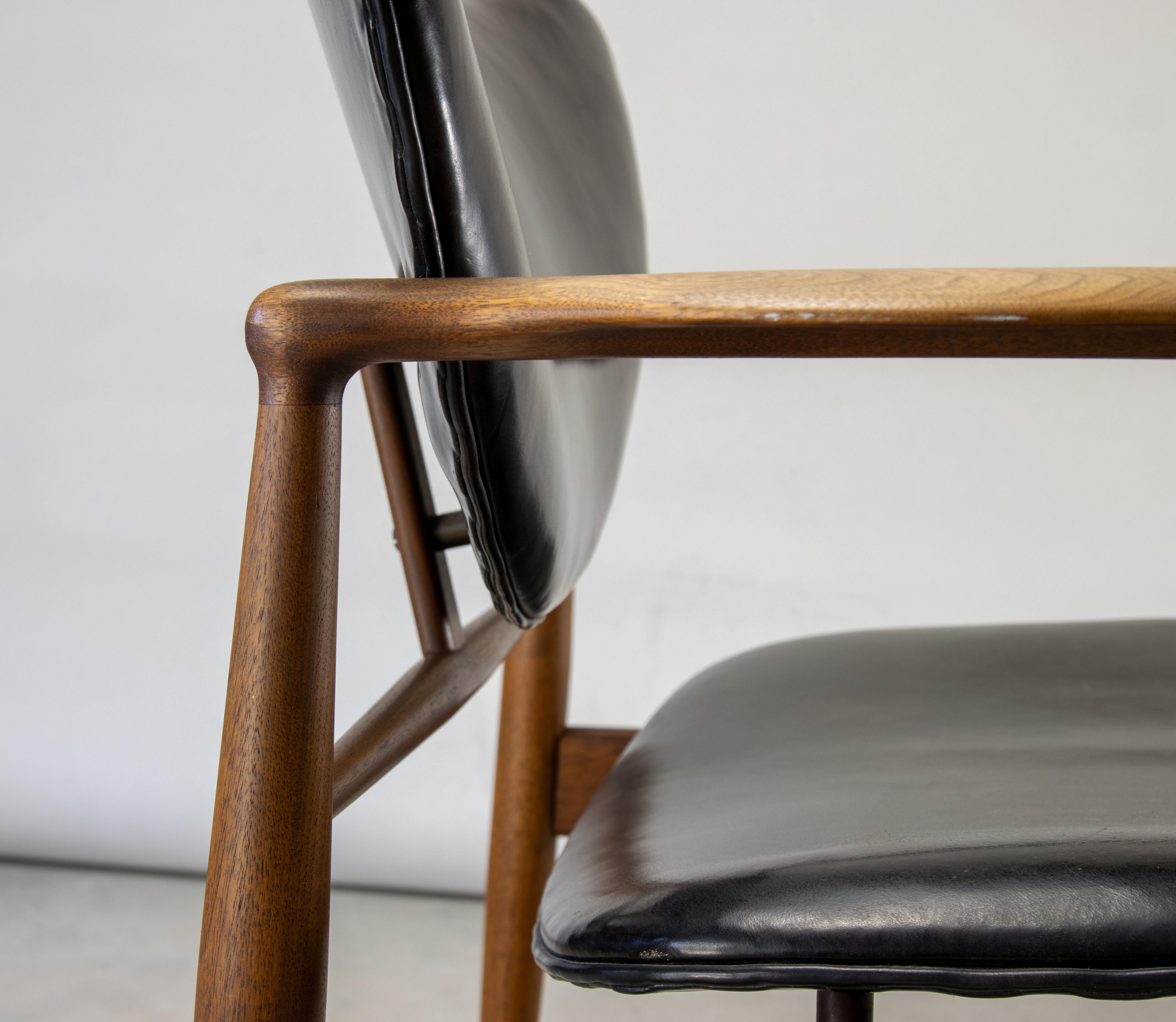 Mid-20th Century 1950s Finn Juhl no. 48 Arm Chair for Baker in Walnut and Original Leather