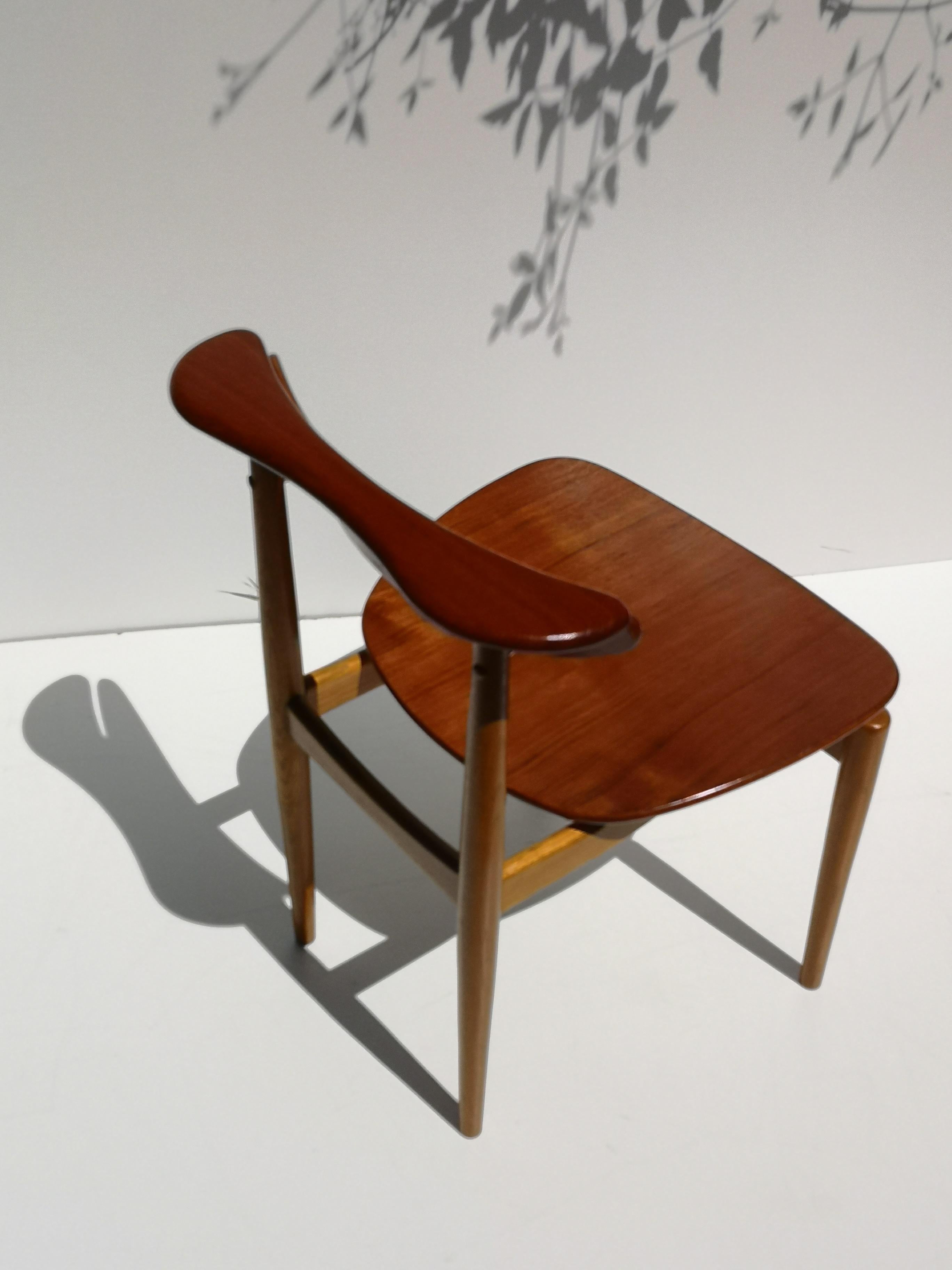 1950s Finn Juhl Reading Chair for Bovirke in Teak and Oak BO62 / BO53 4