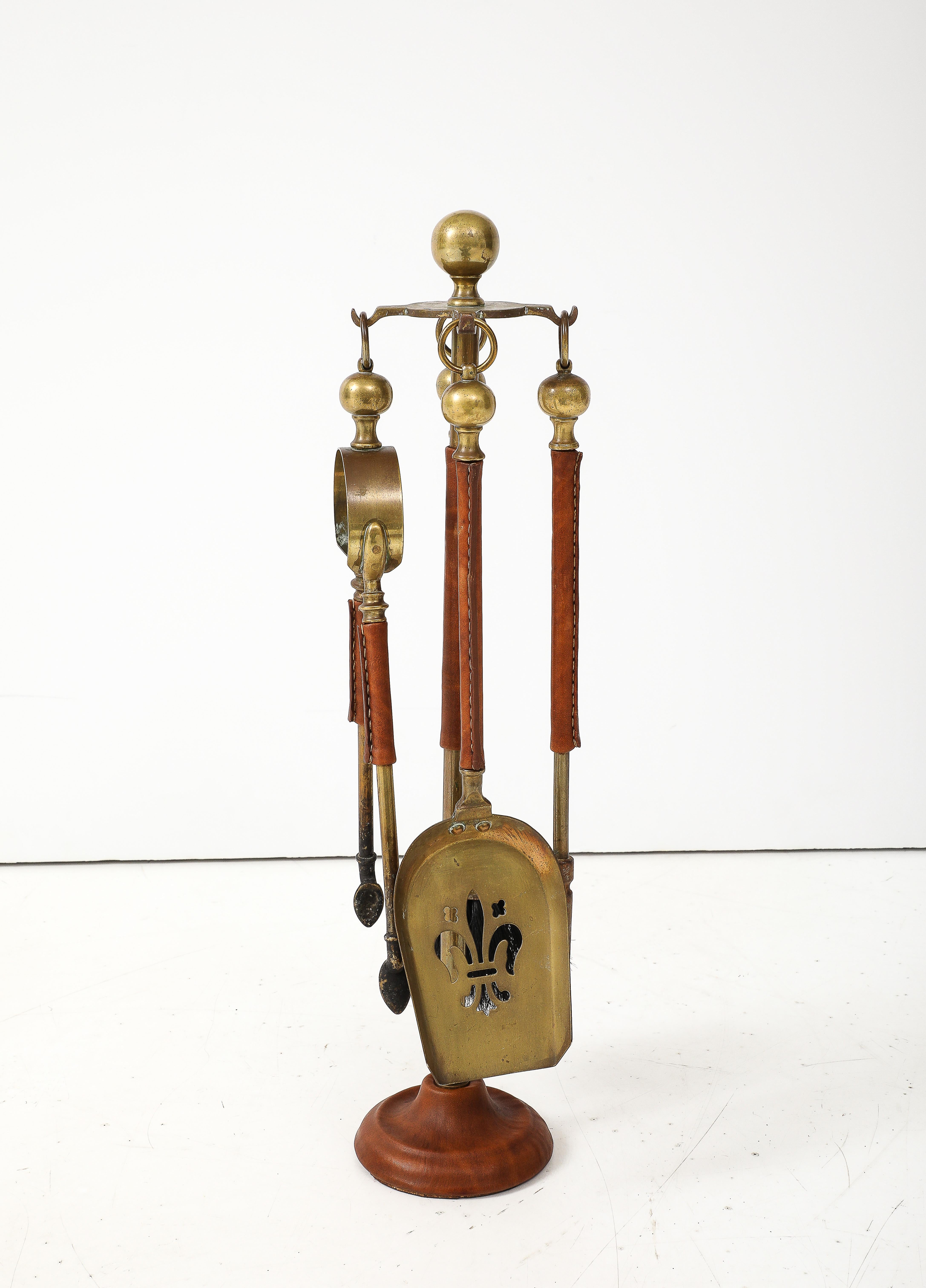 Outils de cheminée des années 1950 par Jacques Adnet Bon état - En vente à New York, NY