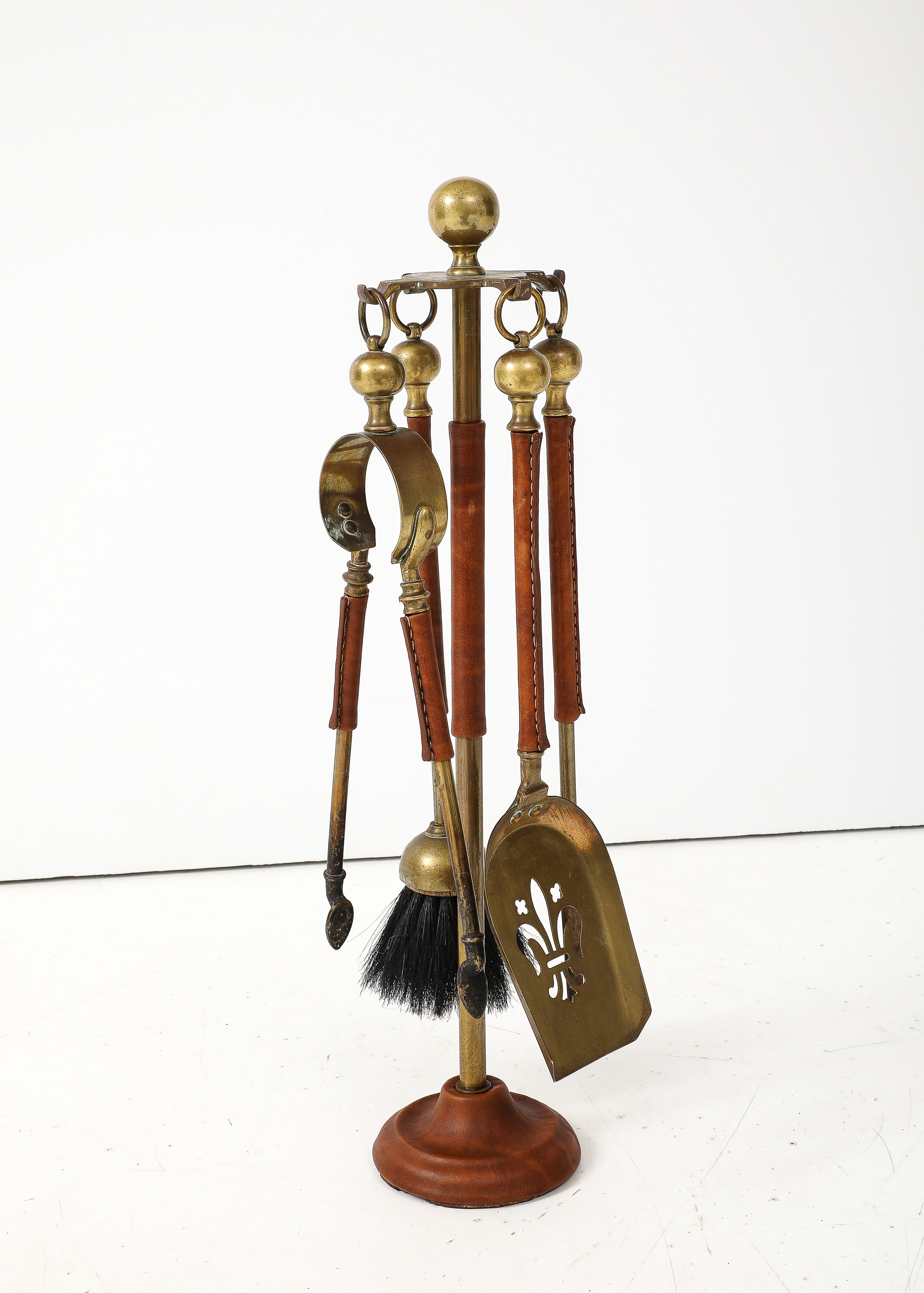 Milieu du XXe siècle Outils de cheminée des années 1950 par Jacques Adnet en vente