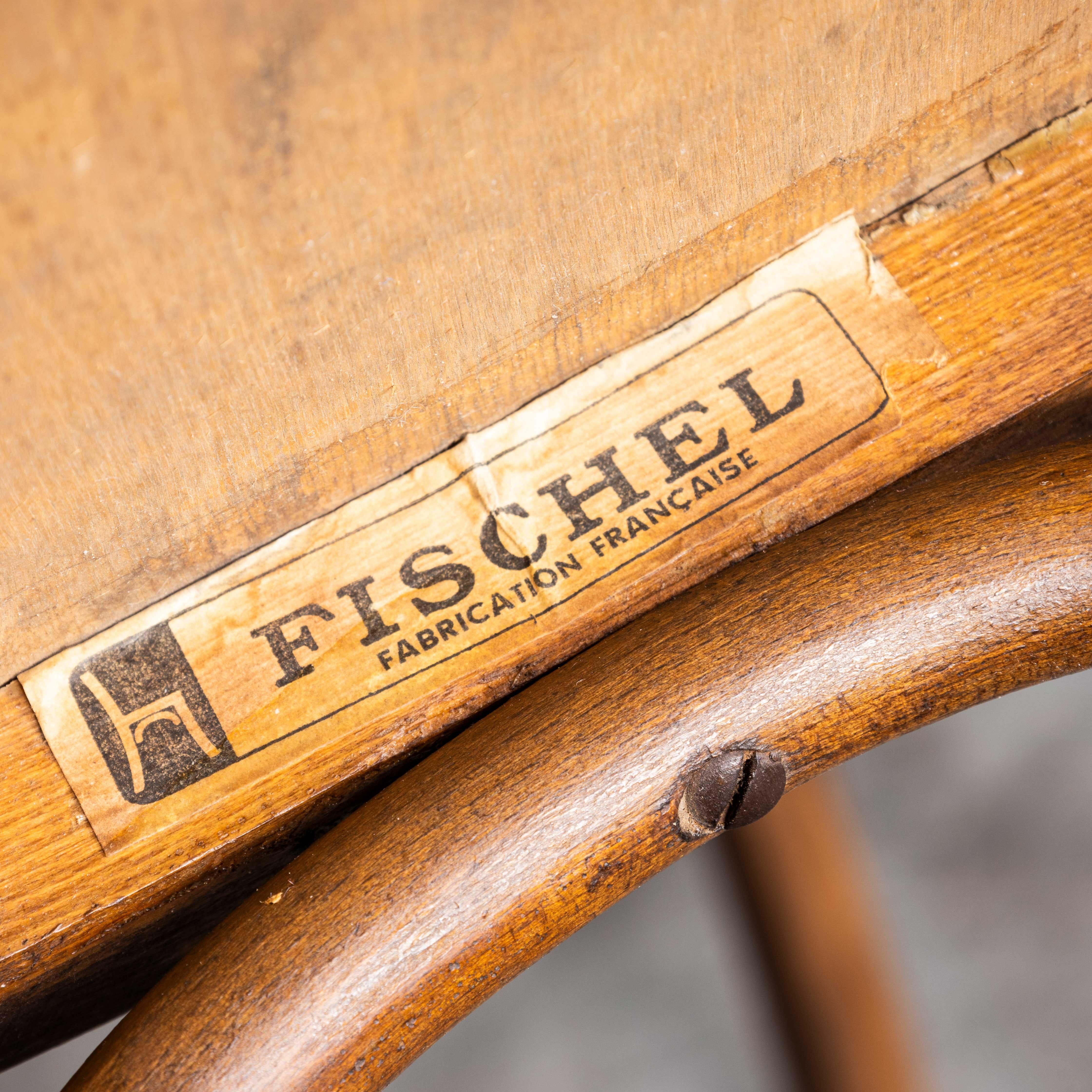 Chaises de salle à manger en bentwood à dossier étroit Fischel des années 1950 - Ensemble de dix-sept chaises en vente 4