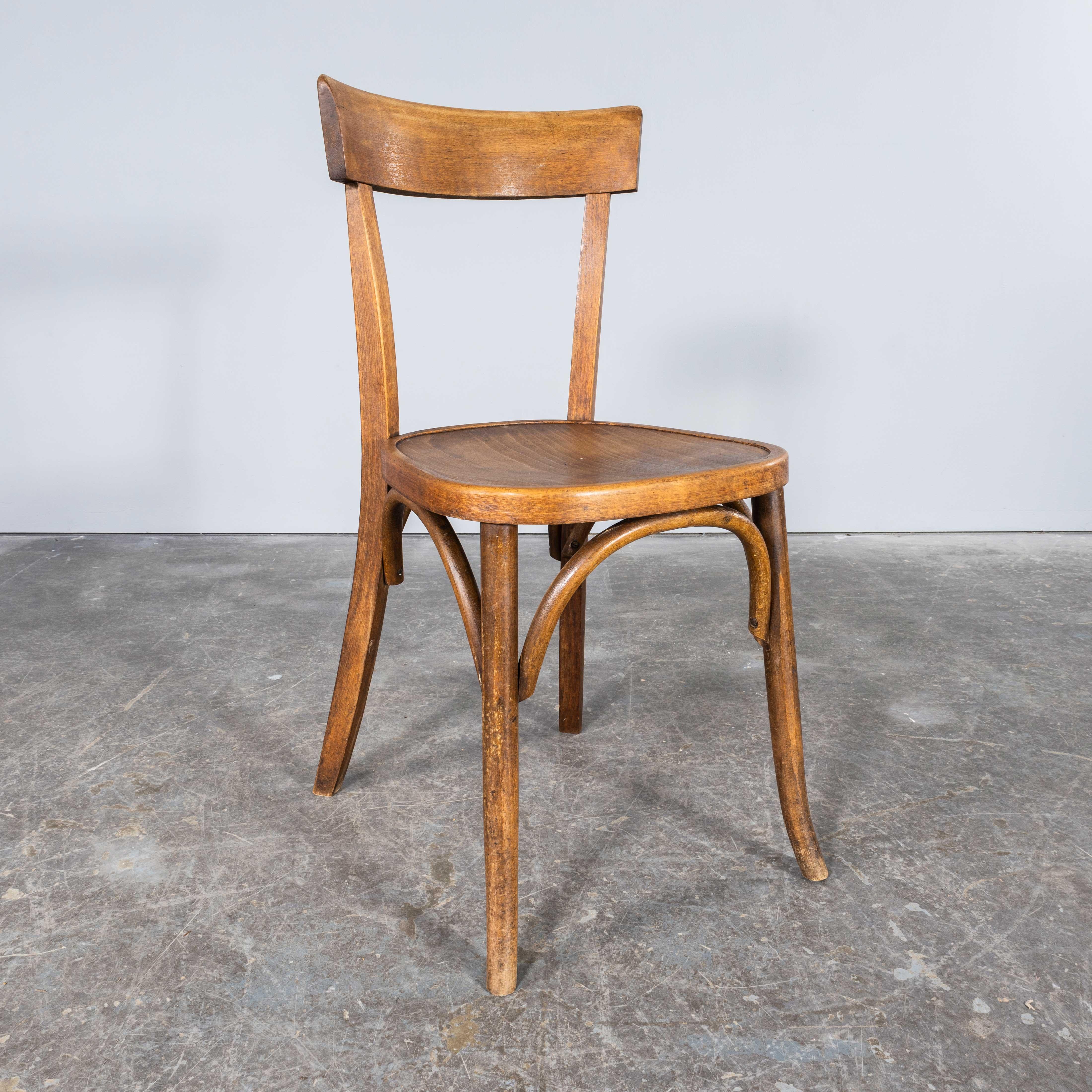Chaises de salle à manger en bentwood à dossier étroit Fischel des années 1950 - Ensemble de dix-sept chaises en vente 5