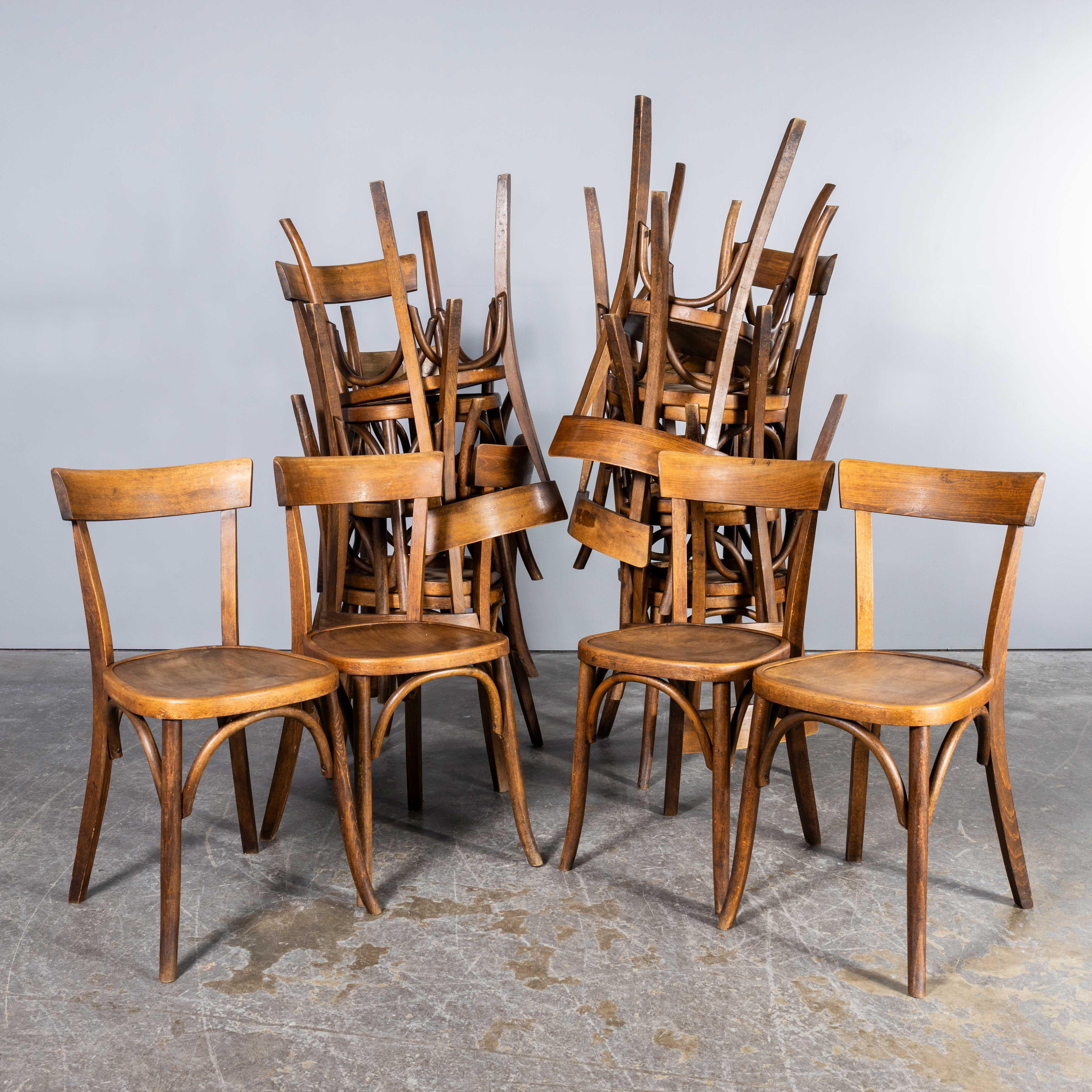 Chaises de salle à manger en bentwood à dossier étroit Fischel des années 1950 - Ensemble de dix-sept chaises en vente 7