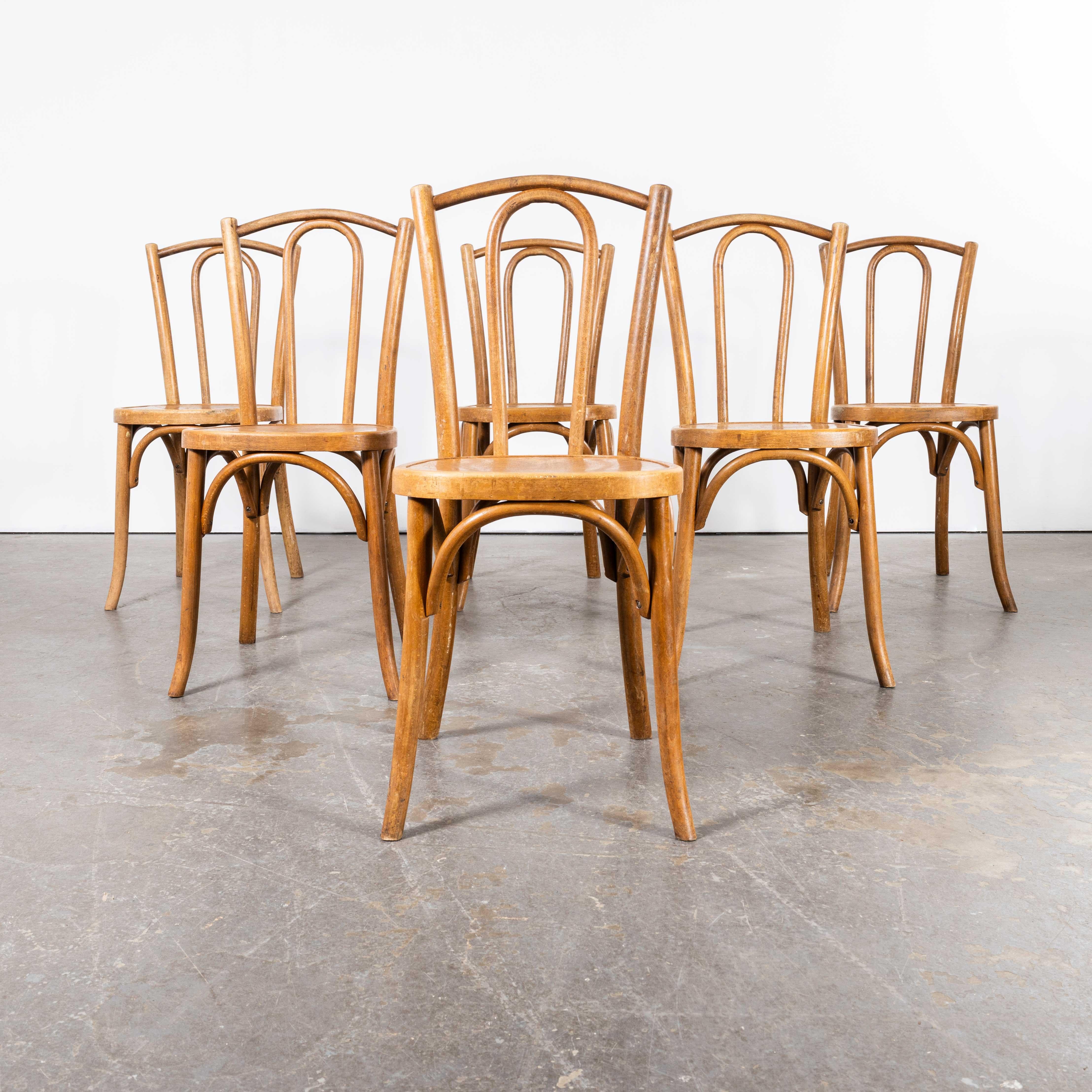 Hêtre Chaises de salle à manger classiques à dossier arrondi Fischel des années 1950 - Lot de six en vente