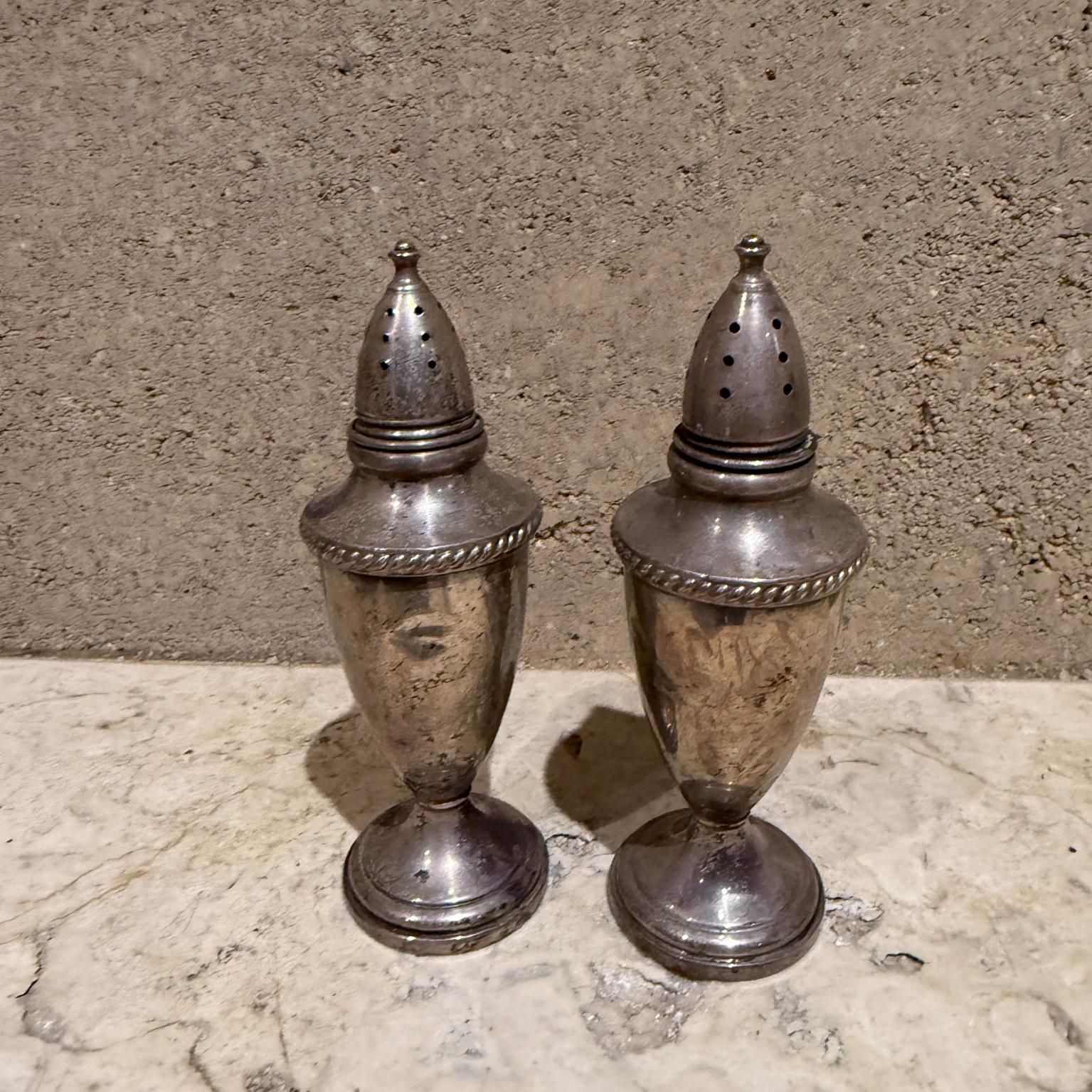 1950er Fisher Sterling Silver Salz- und Pfefferstreuer-Set (Moderne der Mitte des Jahrhunderts) im Angebot