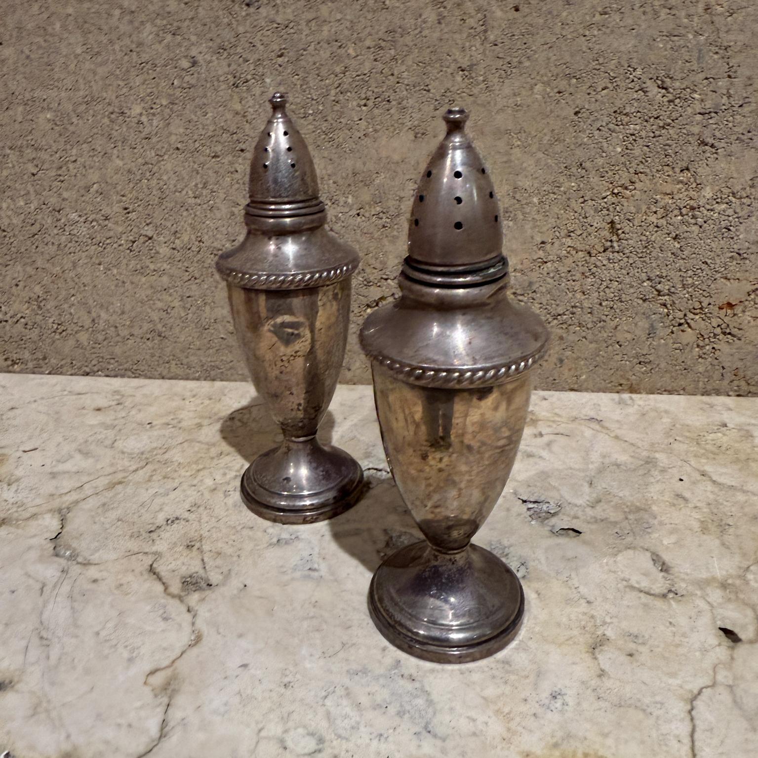 1950er Fisher Sterling Silver Salz- und Pfefferstreuer-Set (amerikanisch) im Angebot