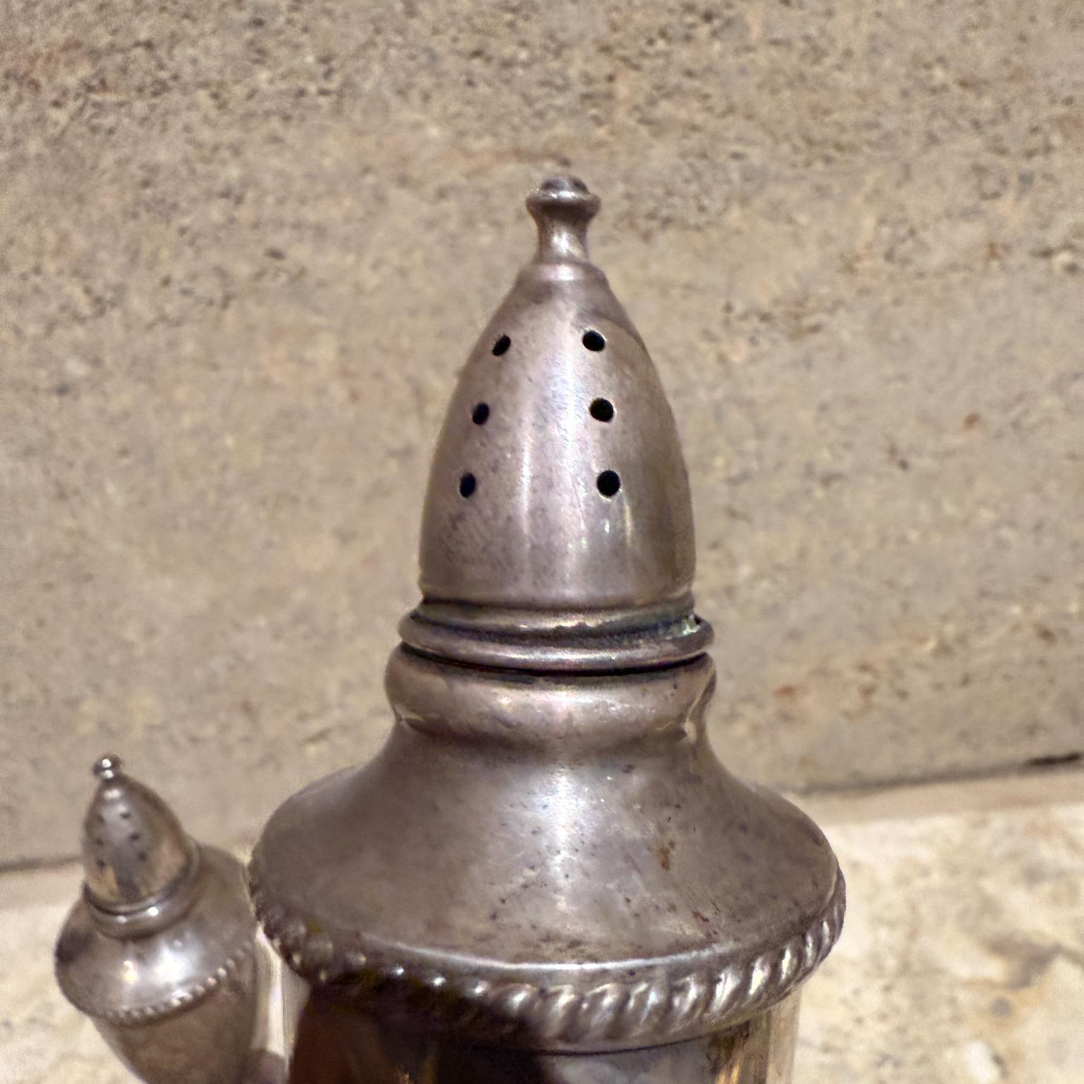 1950er Fisher Sterling Silver Salz- und Pfefferstreuer-Set im Zustand „Gut“ im Angebot in Chula Vista, CA