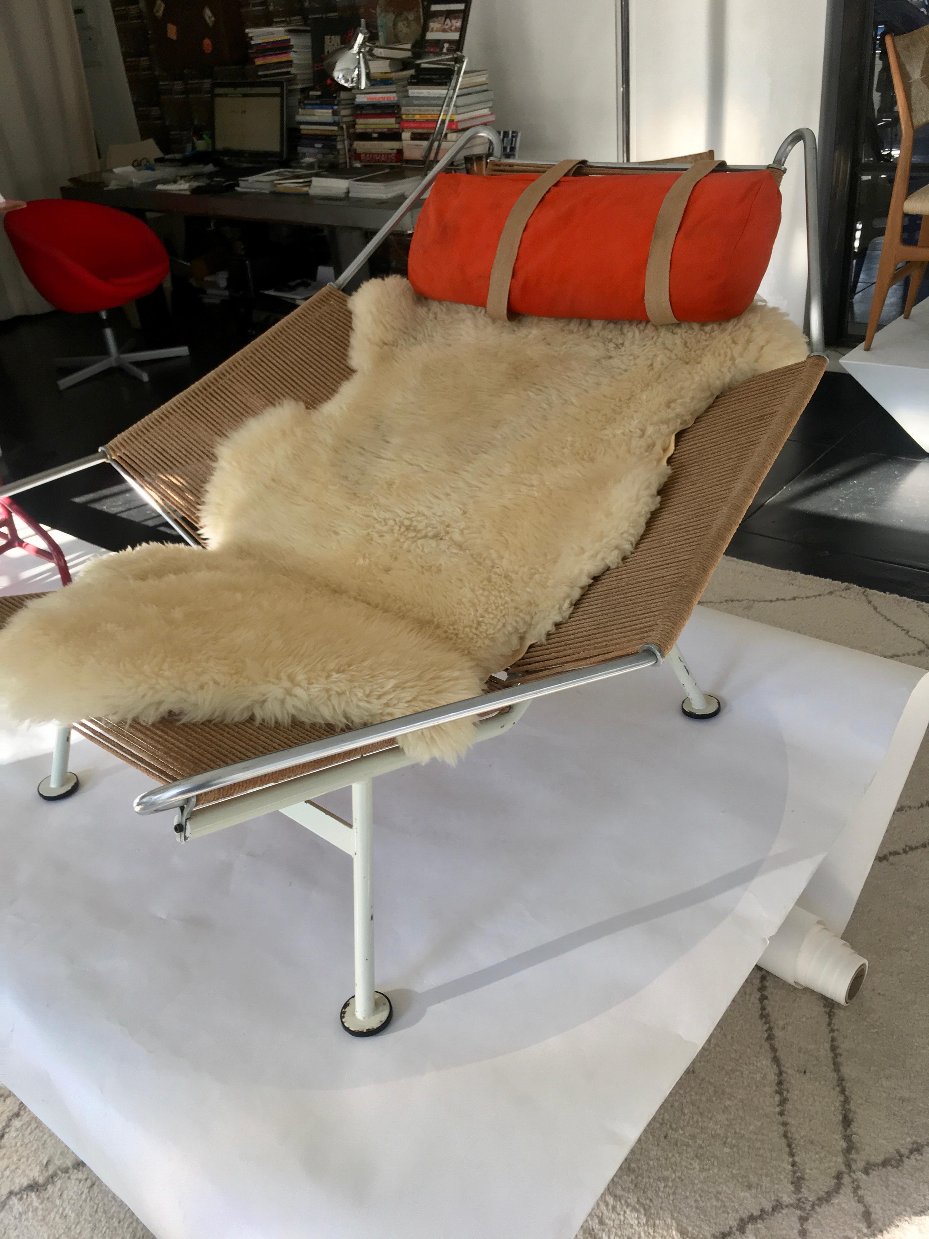 Fauteuil drapeau de la première édition par Hans J. Wegner en vente 2