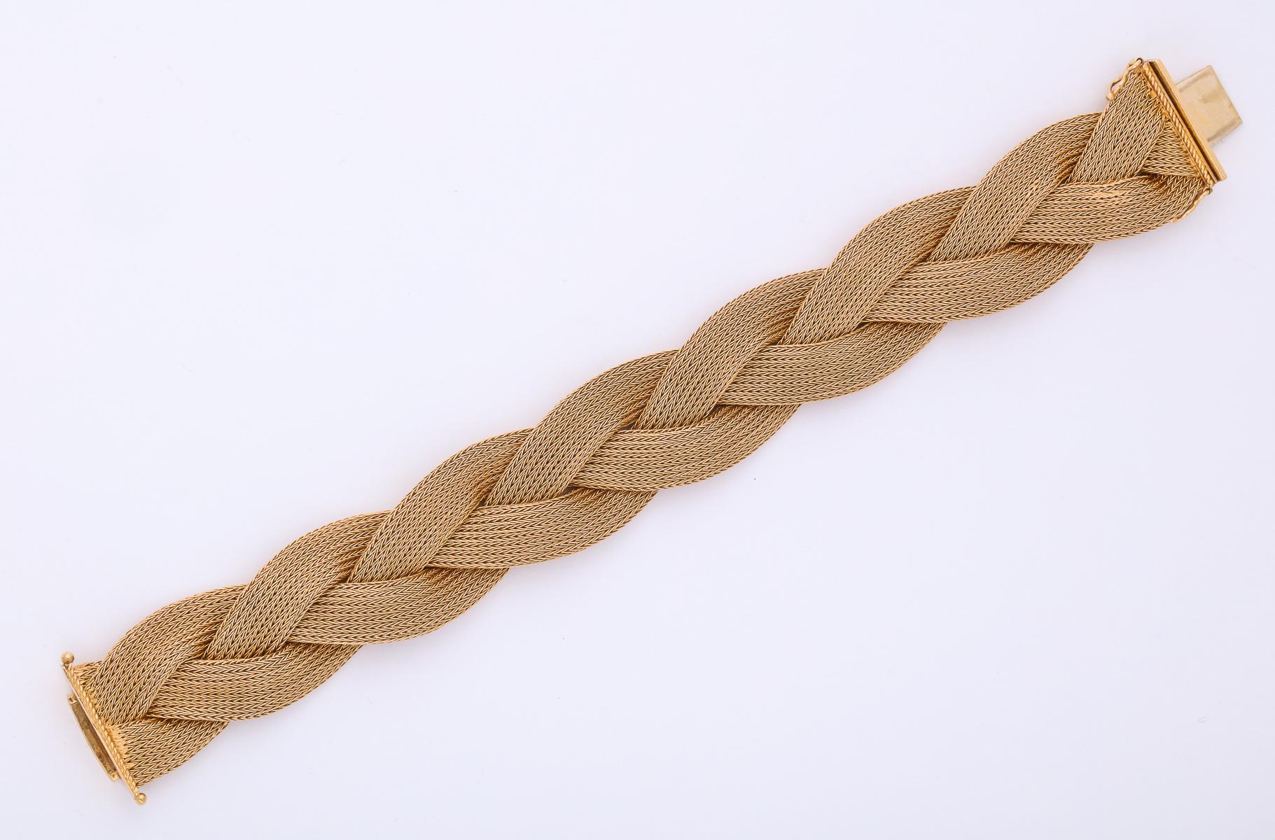 One Ladies 18kt Gold Twisted Soft Mesh Intertwined Braided Bracelet. Created In Italy In The 1950's. Great For Everyday Wear Stamped FF Makers Mark And Marked 750.