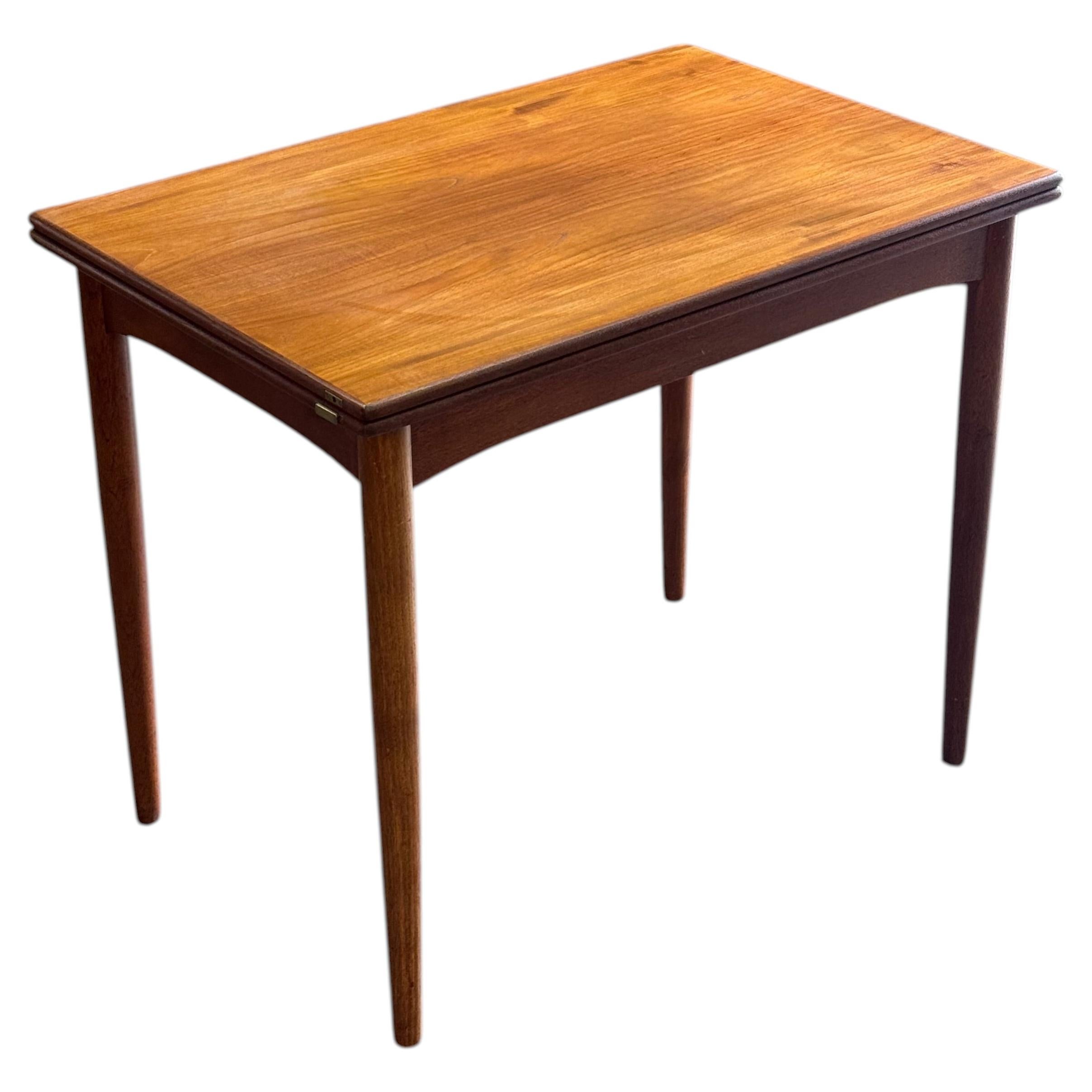 What is a flip top table?