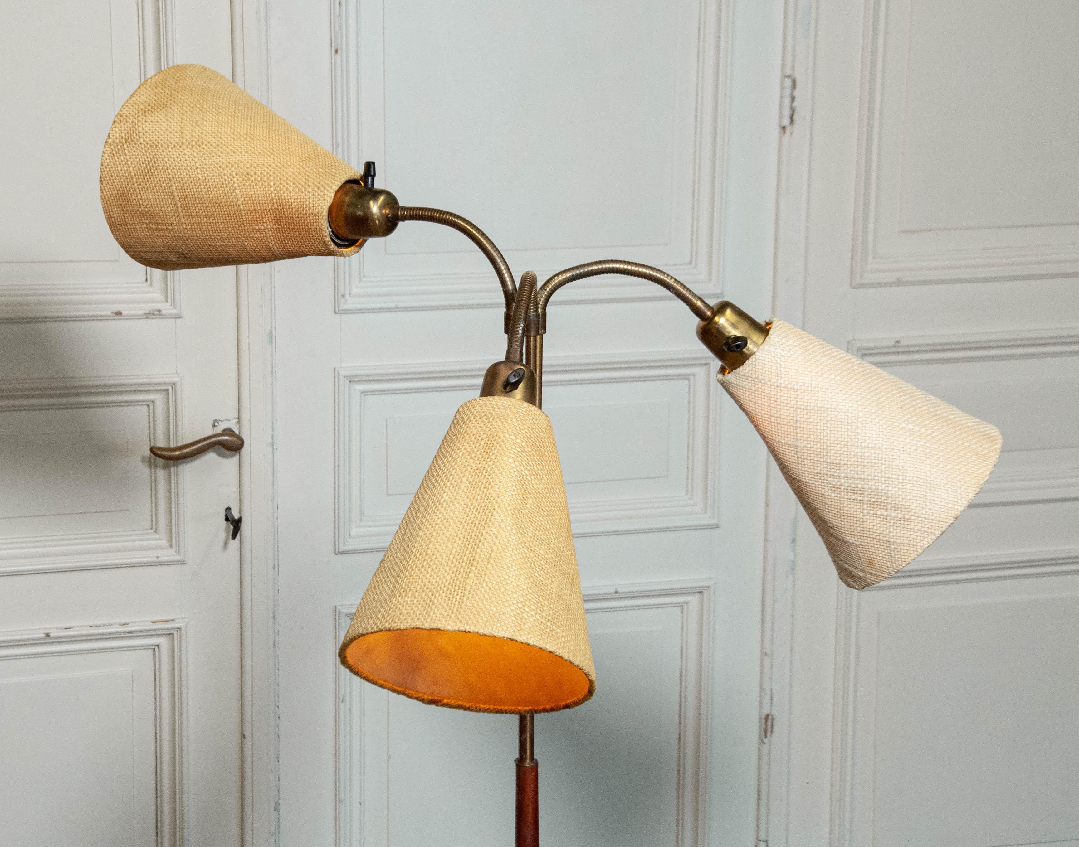 Lampadaire des années 1950 attribué à Möllers Armaturfabrik, Suède en vente 1
