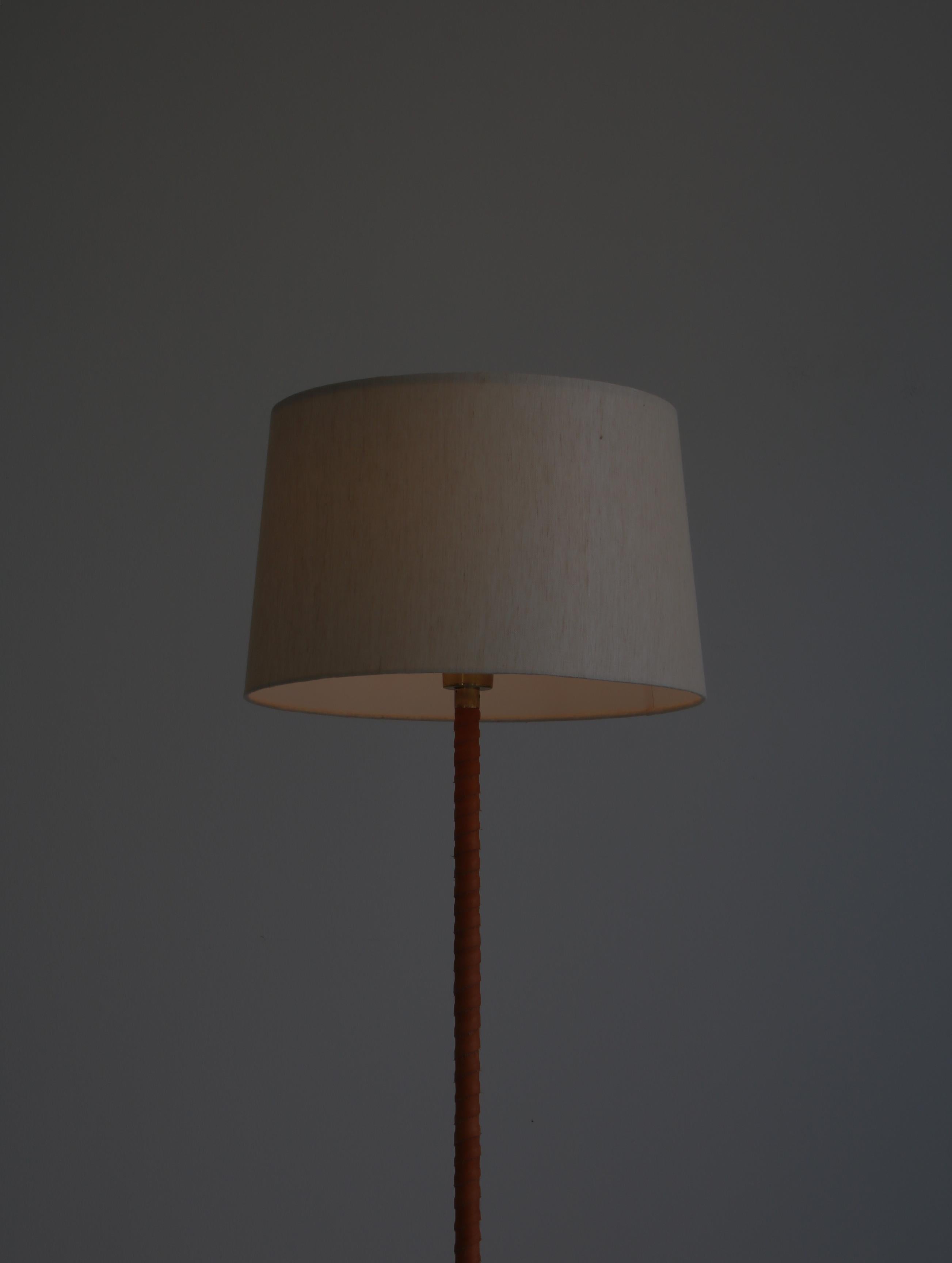 Scandinavian Modern 1950s Floor Lamp by Lisa Johansson-Pape in Brass and Leather for ORNO, Finland