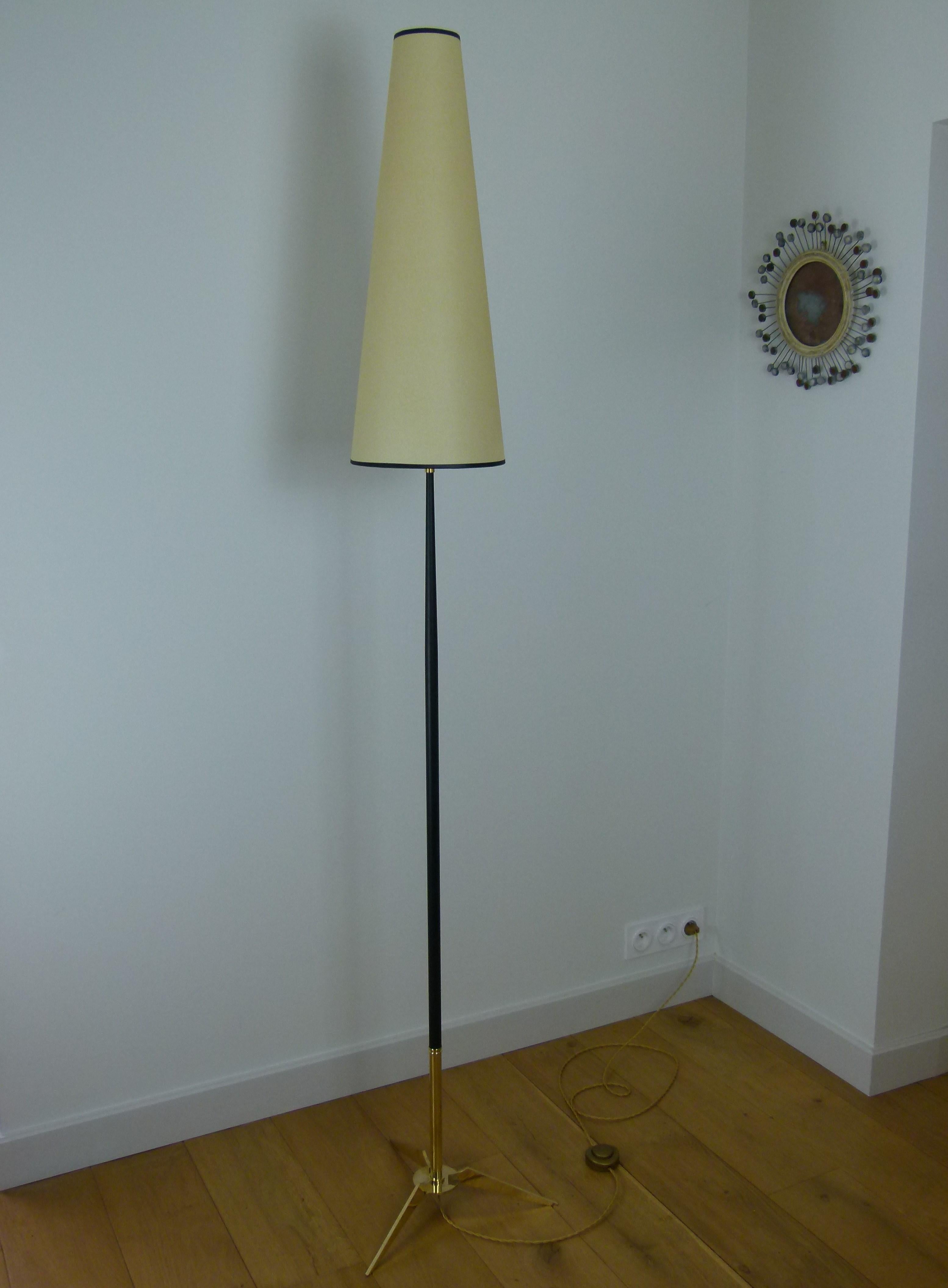 1950s Floor Lamp in Lacquered Metal and Brass from Maison Lunel 7