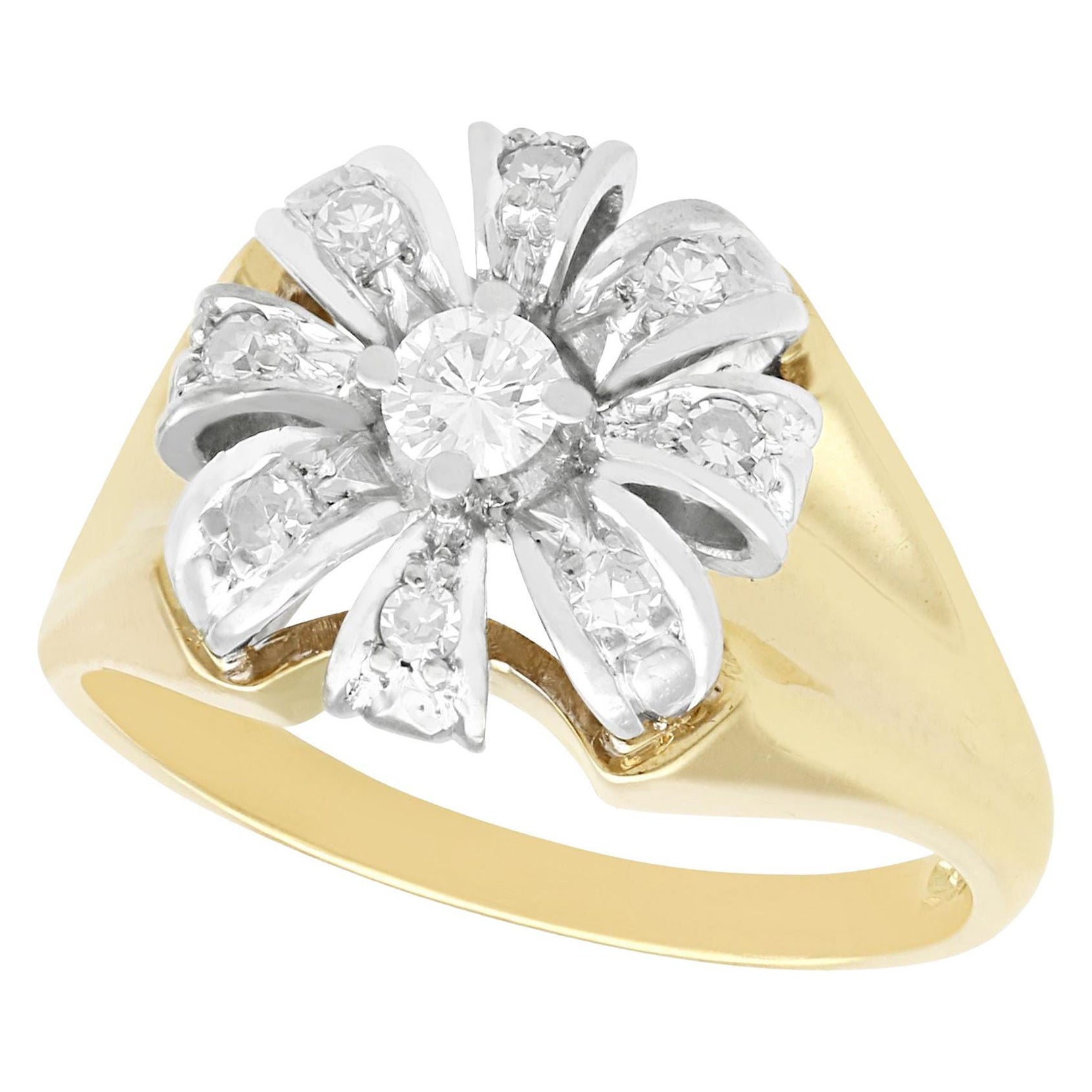 1950er Jahre Gelbgold-Cluster-Ring mit Blumenmuster und Diamanten